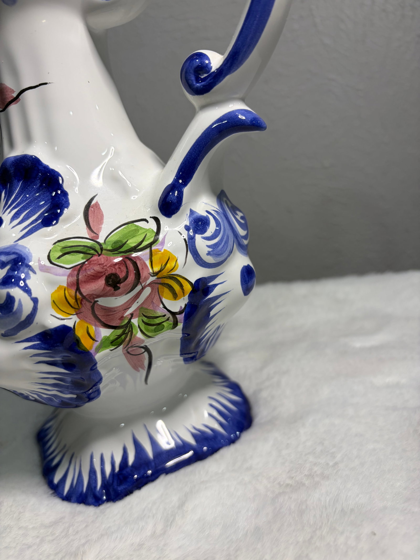 Vestal Alcobaca Pitcher - 4