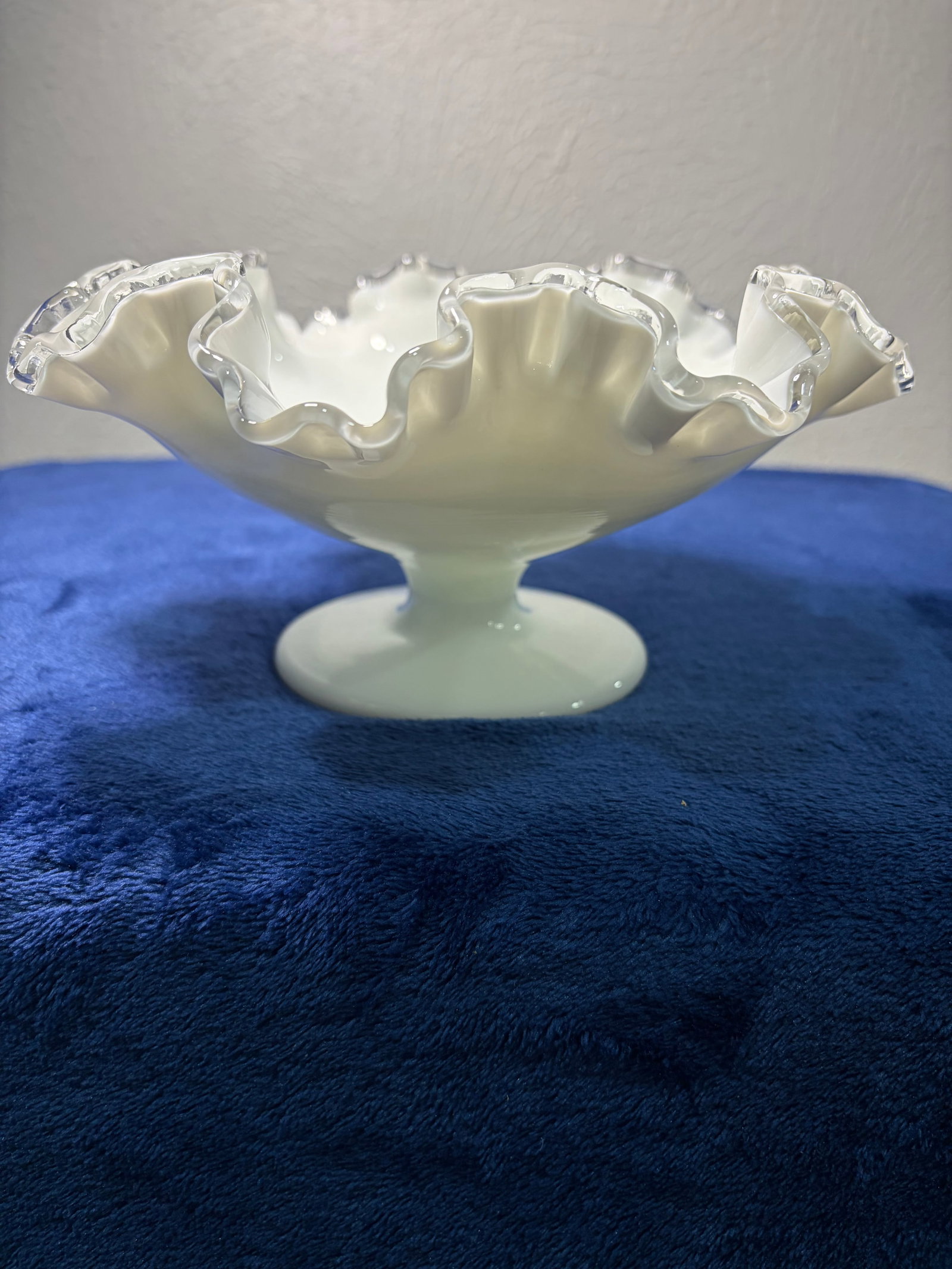 Vintage Silver Crest Milk Glass Bowl (1 of 5)