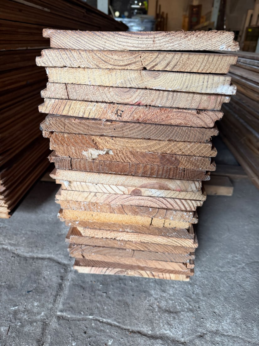 Reclaimed vintage 9 1/2" pine shiplap-Lot of 200 Sq. ft.: Reclaimed vintage 9 1/2" pine shiplap. Lot of 200 sq. ft. of mixed lengths