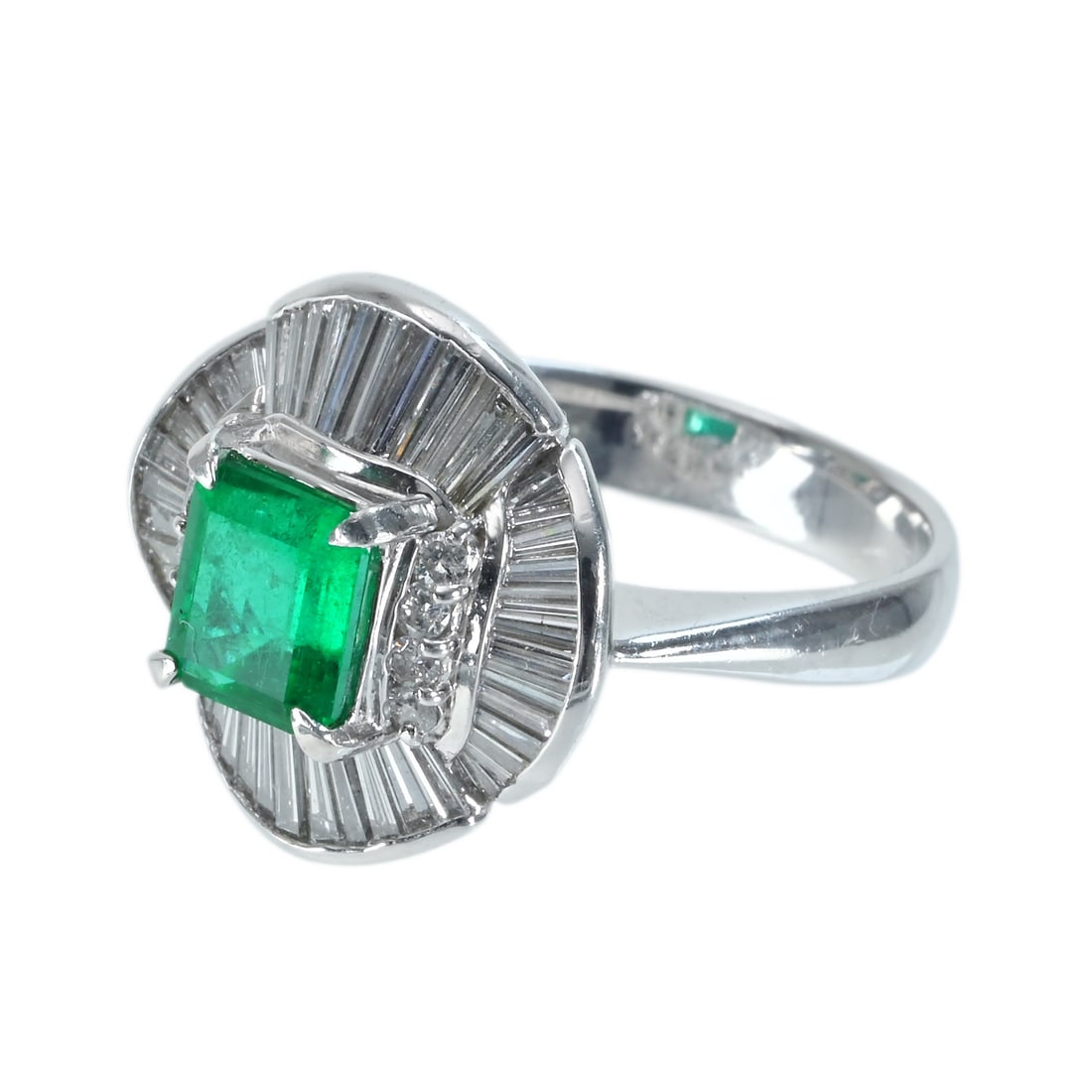 Pt900 Emerald Ring - 2