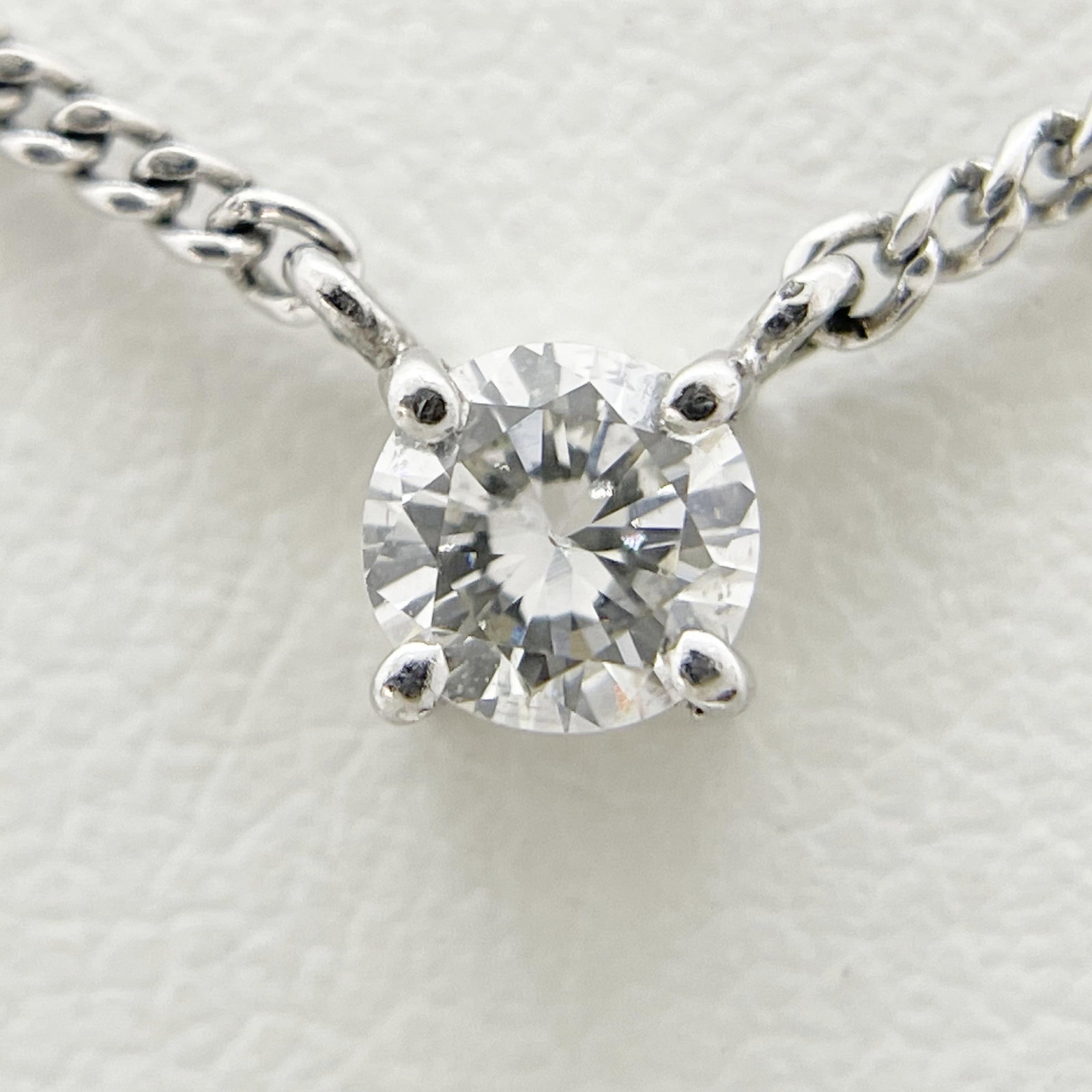 LA SOMA- Pt850 Diamond Necklace: Type: NecklaceMetal:PlatinumDiamond:0.24ctSize:42cmSigned By:N/A