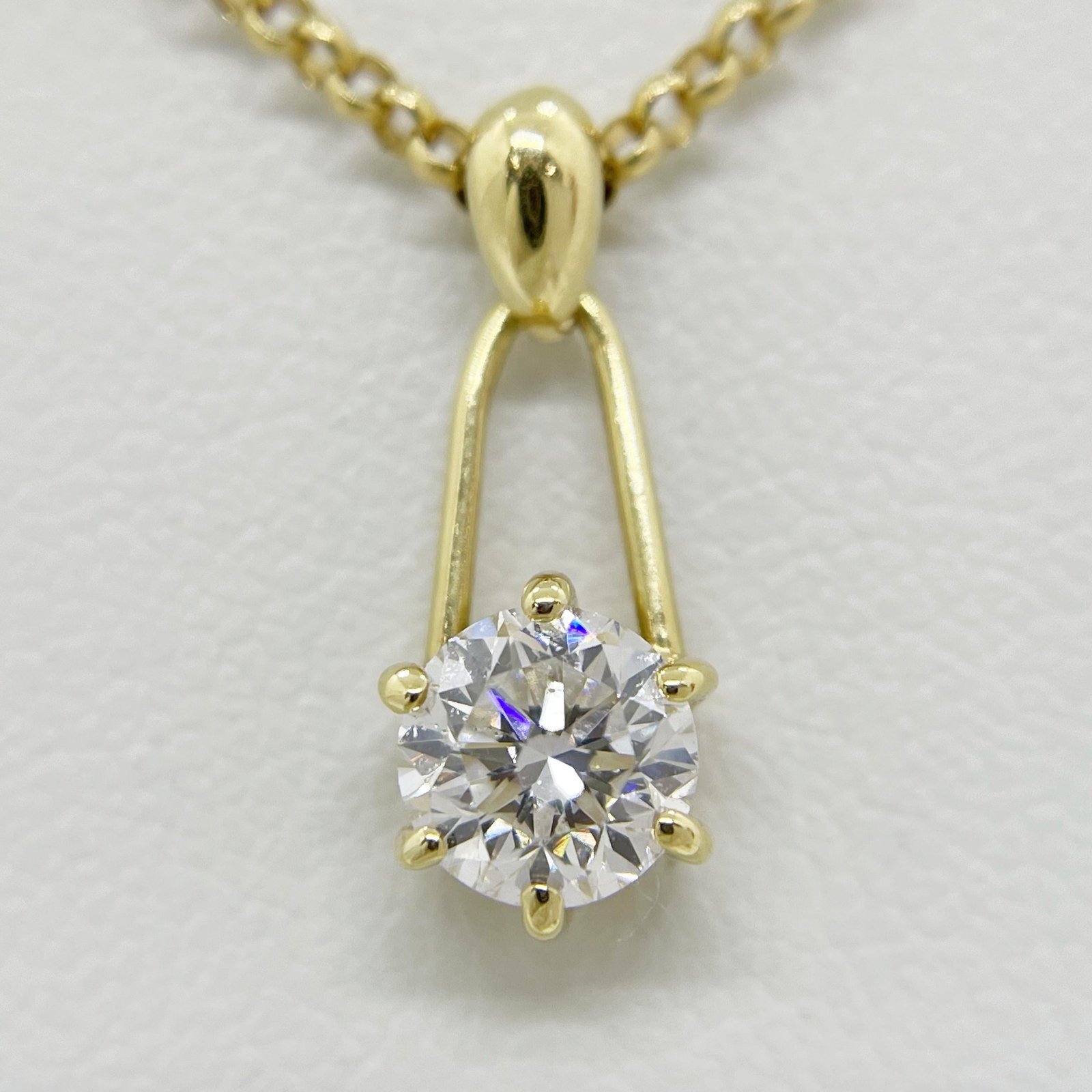 K18 Diamond Necklace: Type: NecklaceMetal:K18 Yellow GoldWeight:4.60gramsDiamond:0.704ctSize:41cmSigned By: N/A