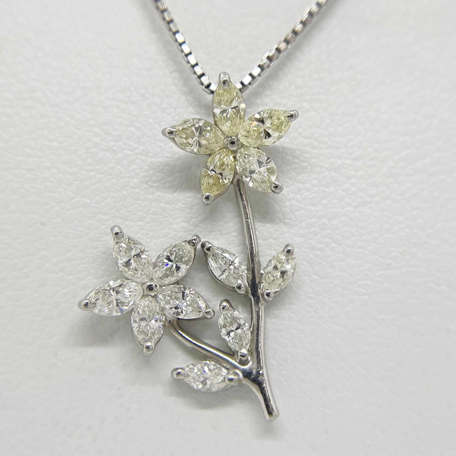 Pt850/Pt900 Diamond Necklace: Type: NecklaceMetal:PlatinumDiamond:1.23ctSize:46cmSigned By: N/A