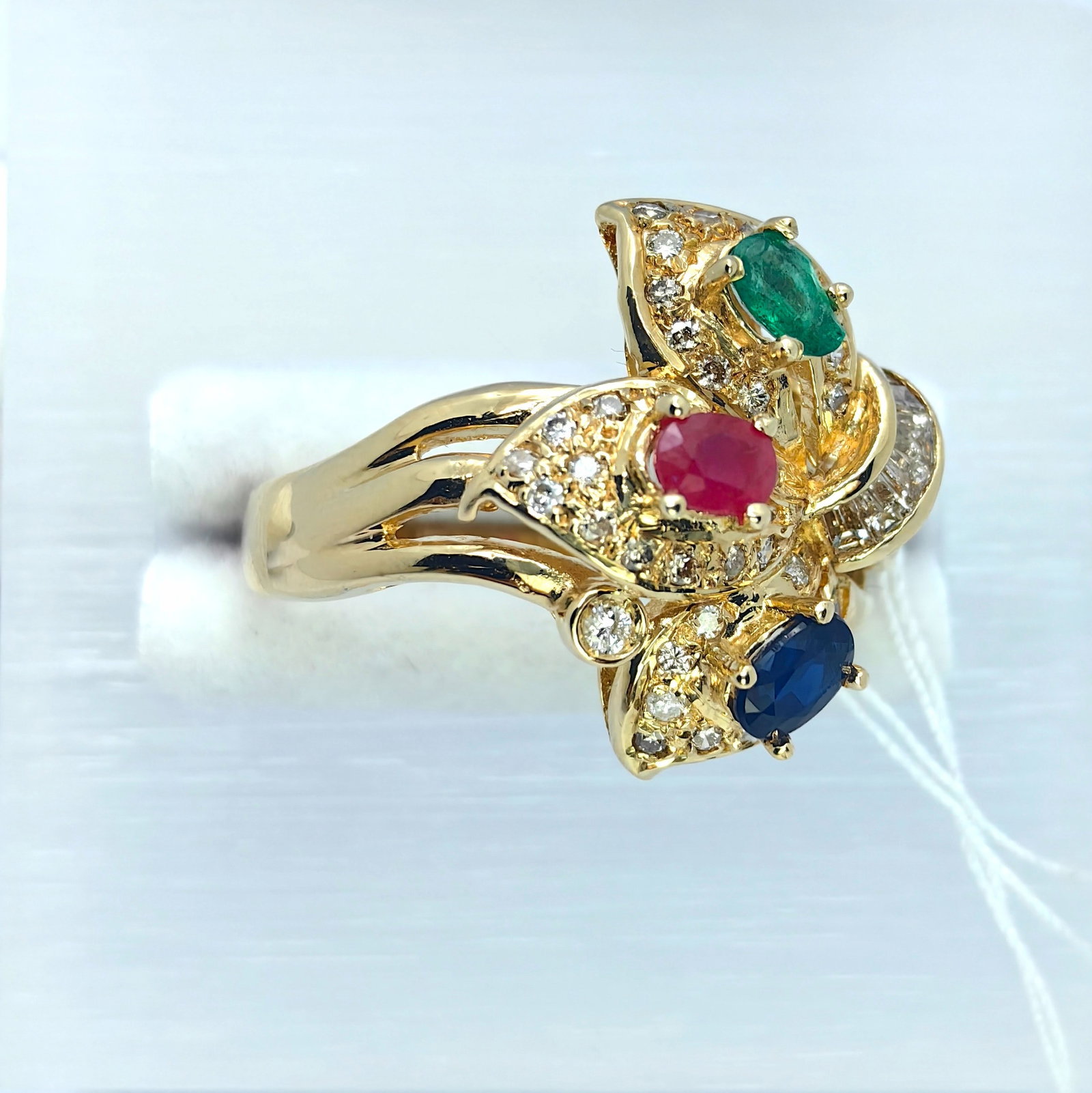 18K Multistone Diamond Ring - 2