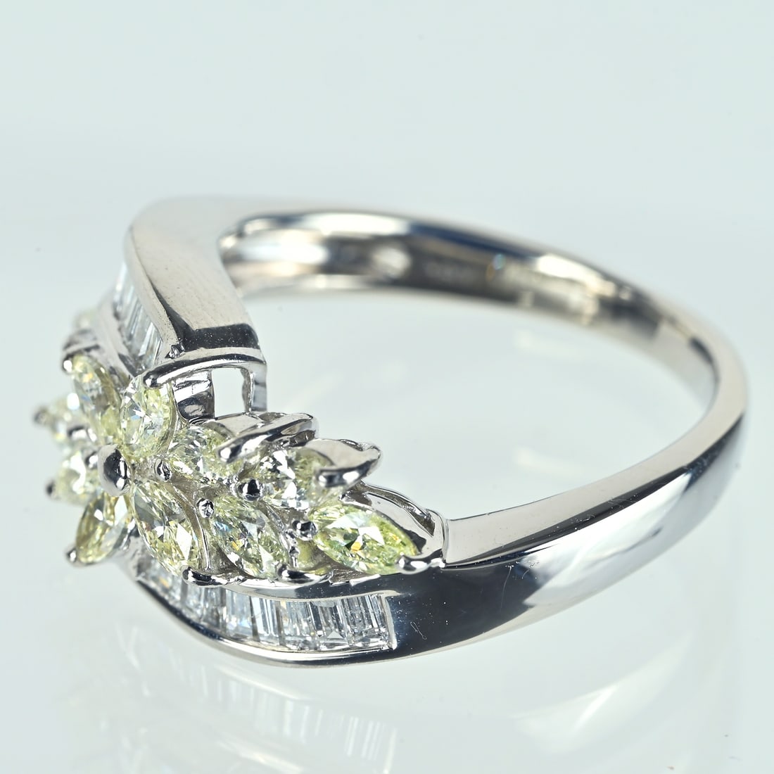 Pt900 Diamond Ring - 2