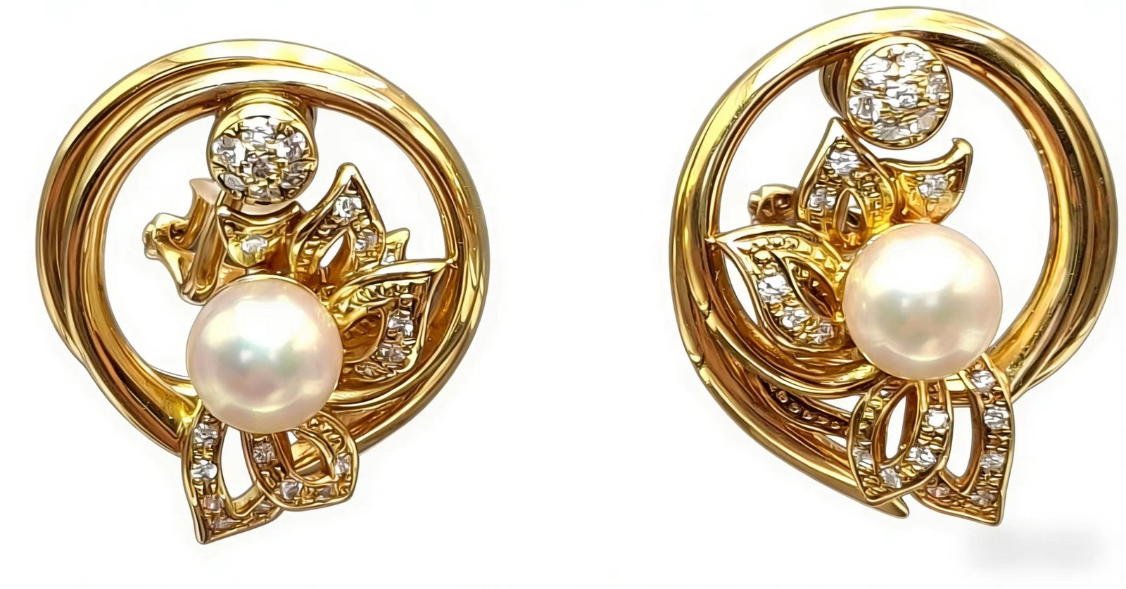WALTHAM Pearl Diamond Earrings: Type: Earrings Metal: 18K Yellow Gold Diamond:N/A Pearl:7.3mm Signed By: Waltham