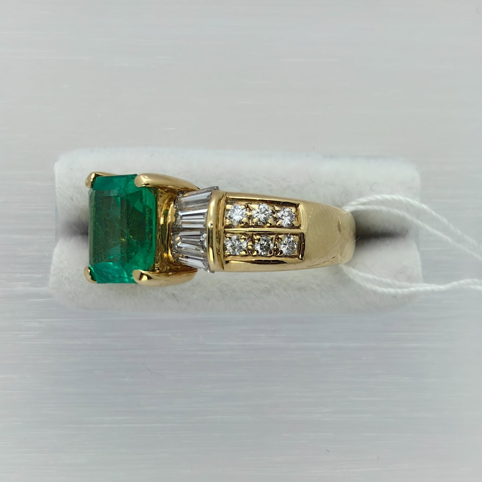 18K Emerald Diamond Ring - 2