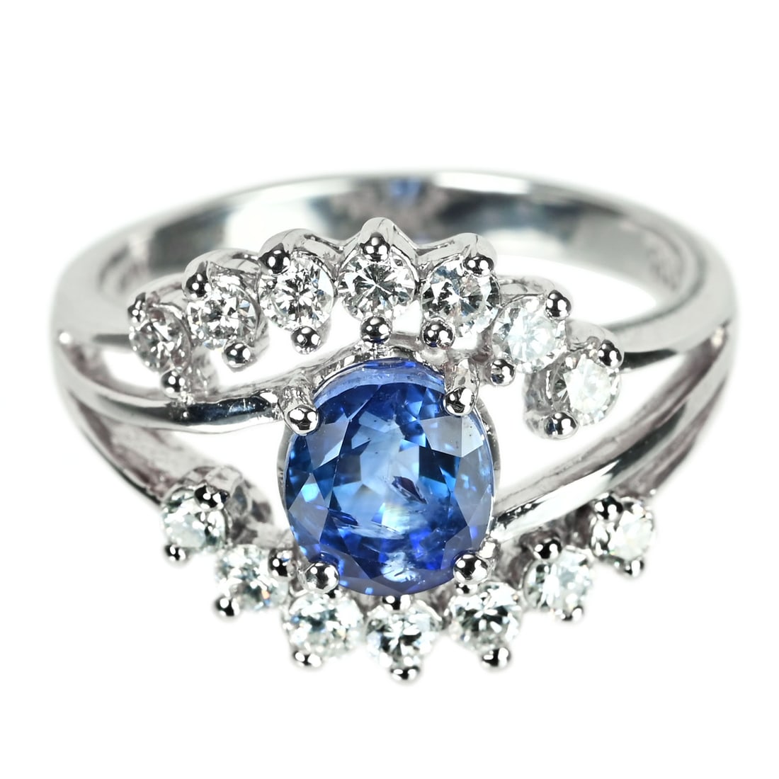 18K Sapphire Diamond Ring: Type: Ring Metal:18K White Gold Sapphire:2.04ct Diamond:0.55ct Size:6.5(US) Signed By: N/A