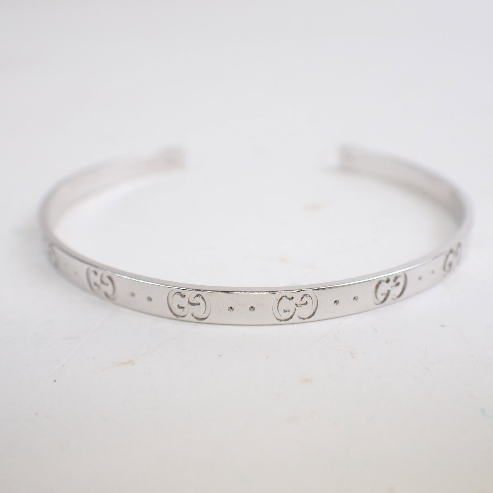 GUCCI K18 Icon Open Bangle: Type: Bangle Material:K18 Model No.: N/A Sizs:15.5cm Signed By:GUCCI