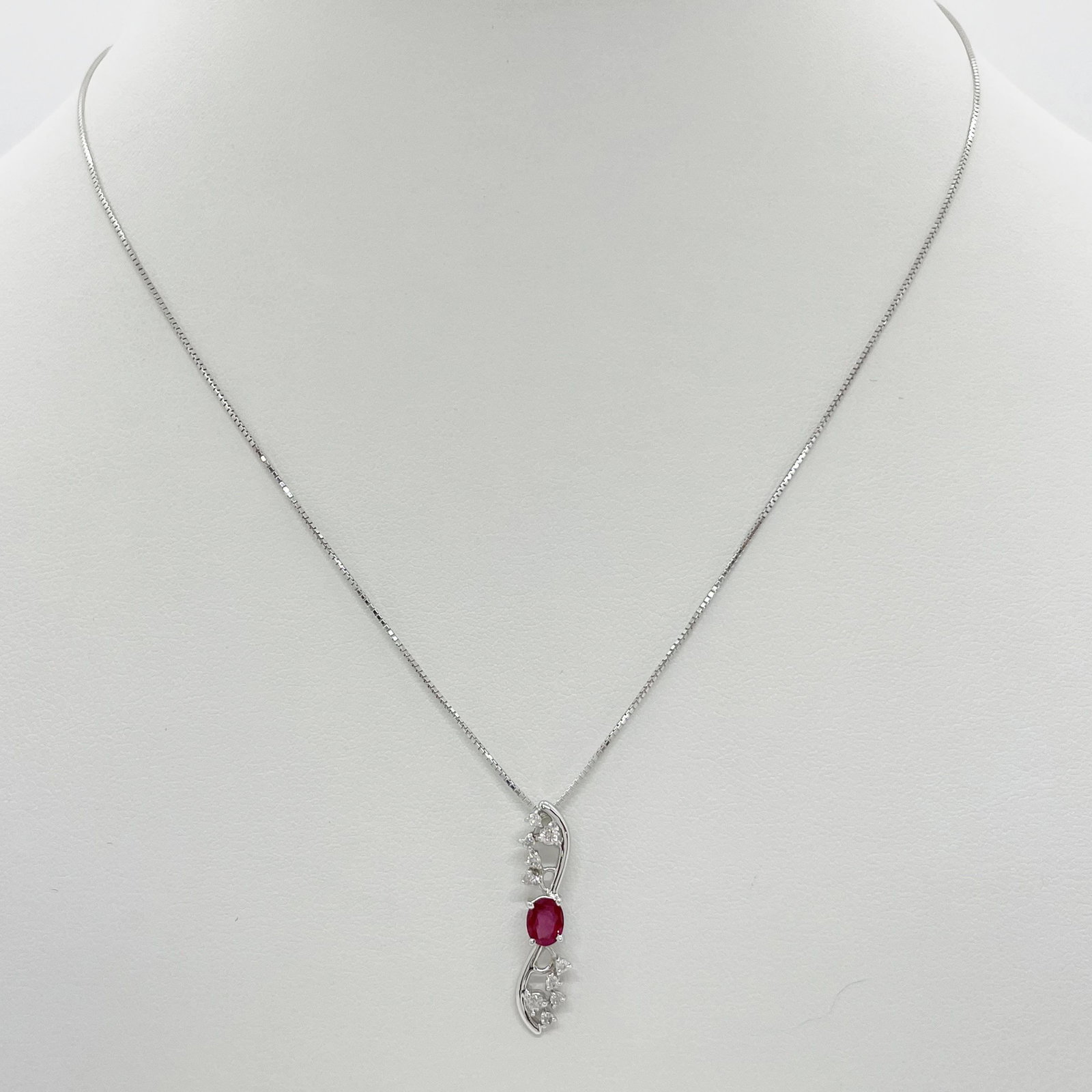 K18 Ruby Diamond Necklace (1 of 4)