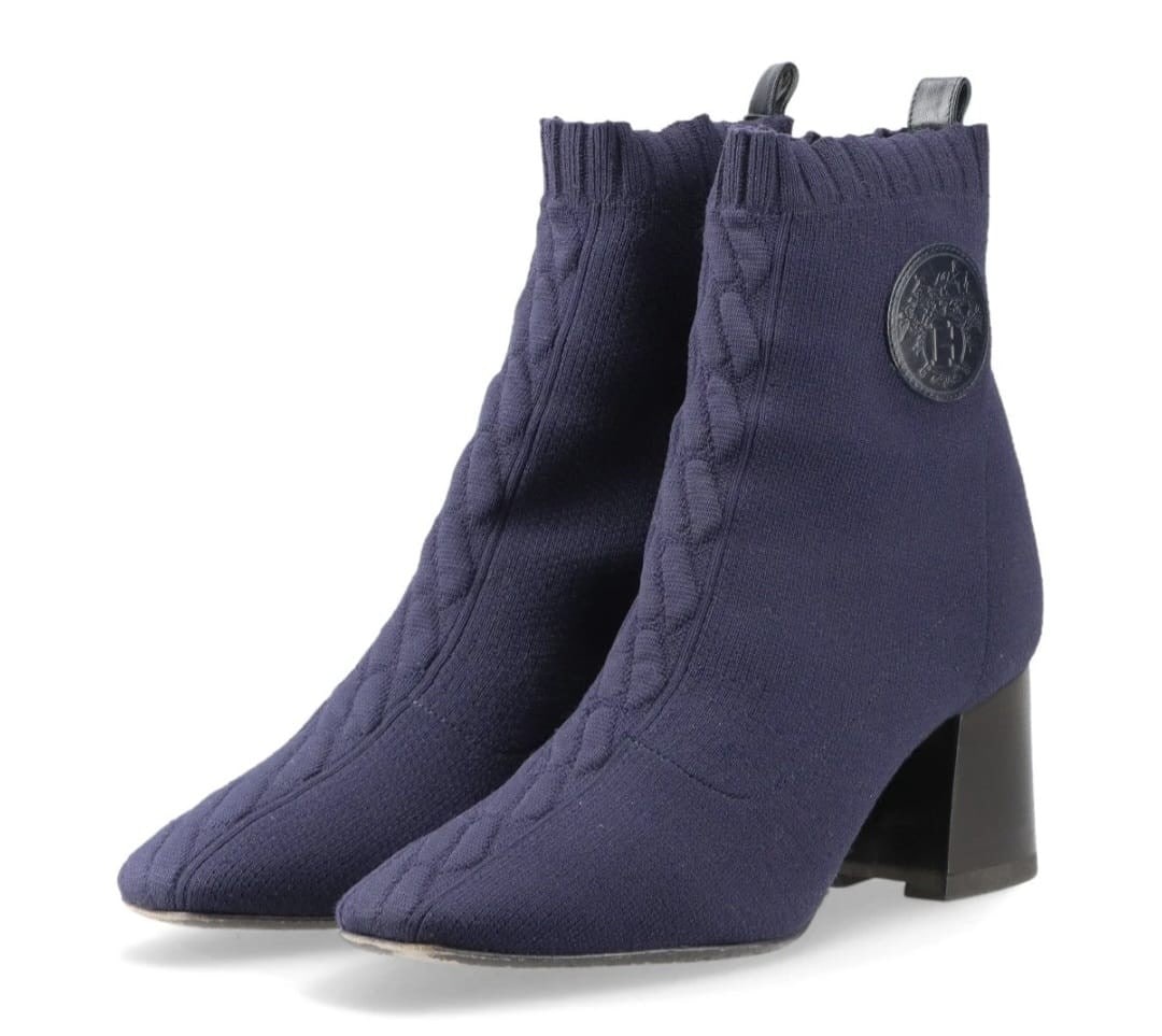 Hermes 60 Volver Ankle Nylon Navy Boots: Item Name:Hermes 60 Volver Ankle Nylon Navy Boots Brand:Hermes Model No.:N/A Sizs:37 Heel Height:6cm Material:Fabric Accessories:N/A