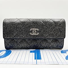 CHANEL Black Pressed Glitter Quilted Caviar Flap Long Wallet: Item Name: Chanel Black Pressed Glitter Quilted Caviar Flap Long Wallet Brand:Chanel Model No.:19572110 Sizs:19.2cm*10cm*2cm Material:Calfskin/Glitter Accessories:N/A