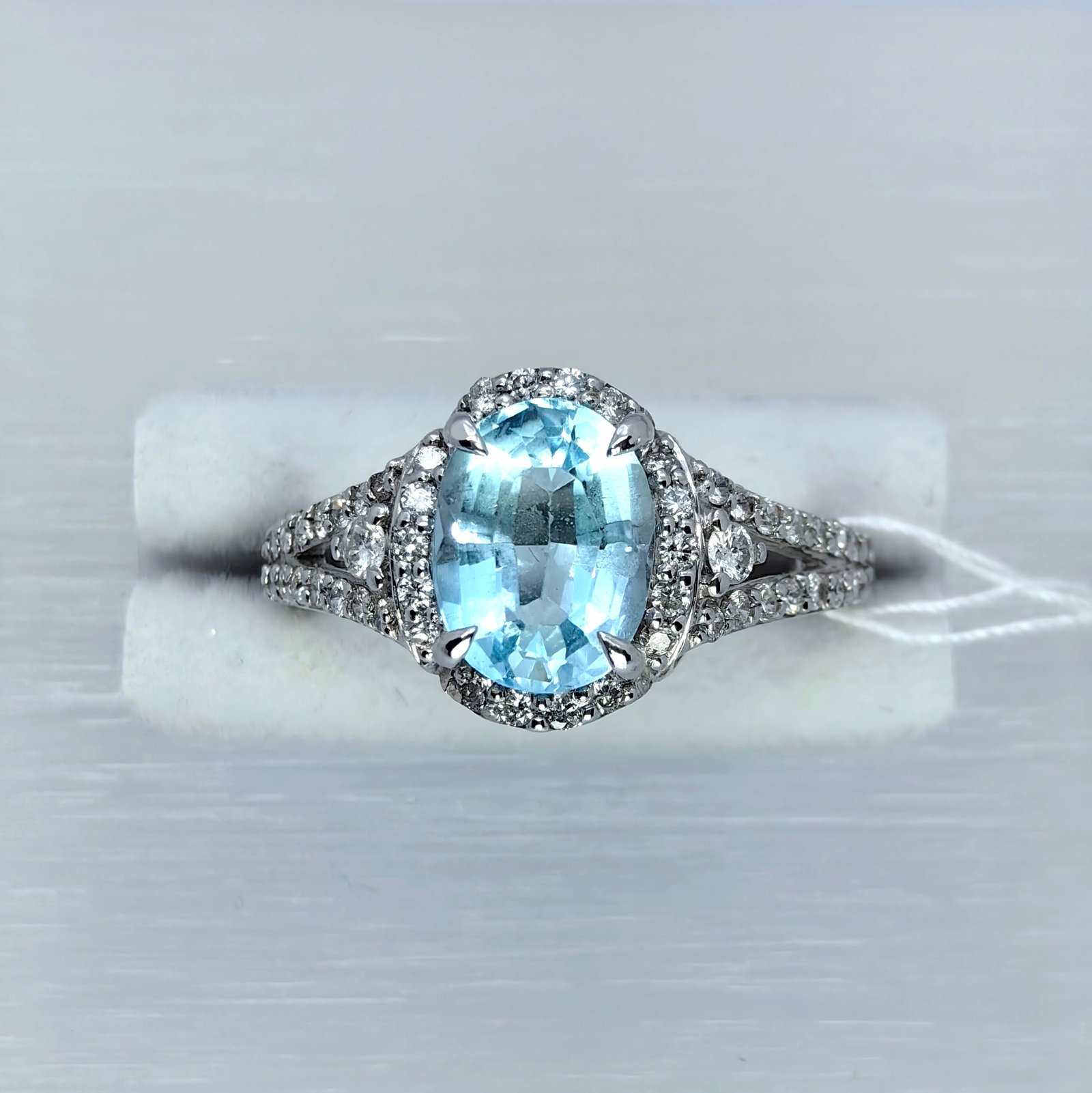 18K Aquamarine Diamond Ring (1 of 3)