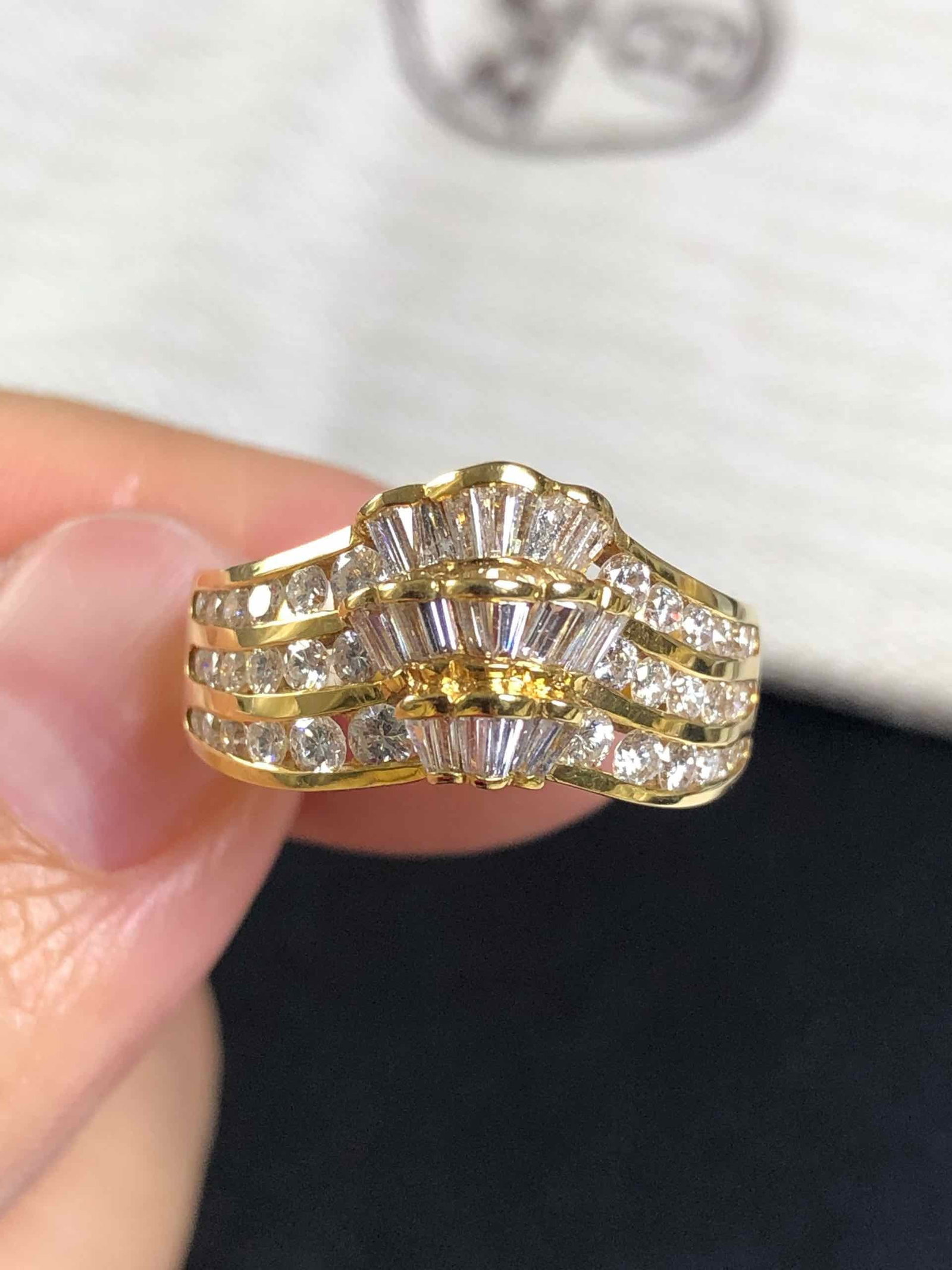K18 Diamond Ring - 3