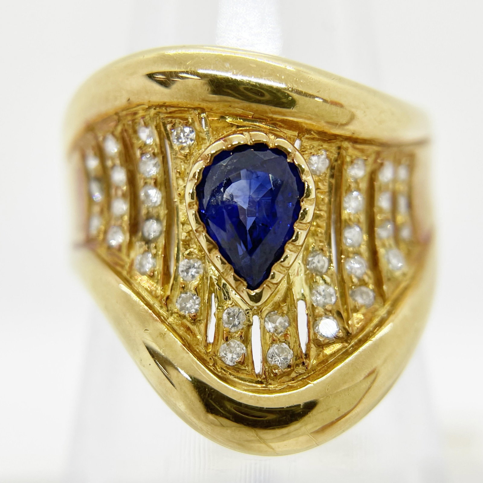 K18 Sapphire Diamond Ring: Brand:N/A Sapphire:0.80ct Diamond:0.25ct Sizs:6.75(US) Material:K18 Accessories:N/A