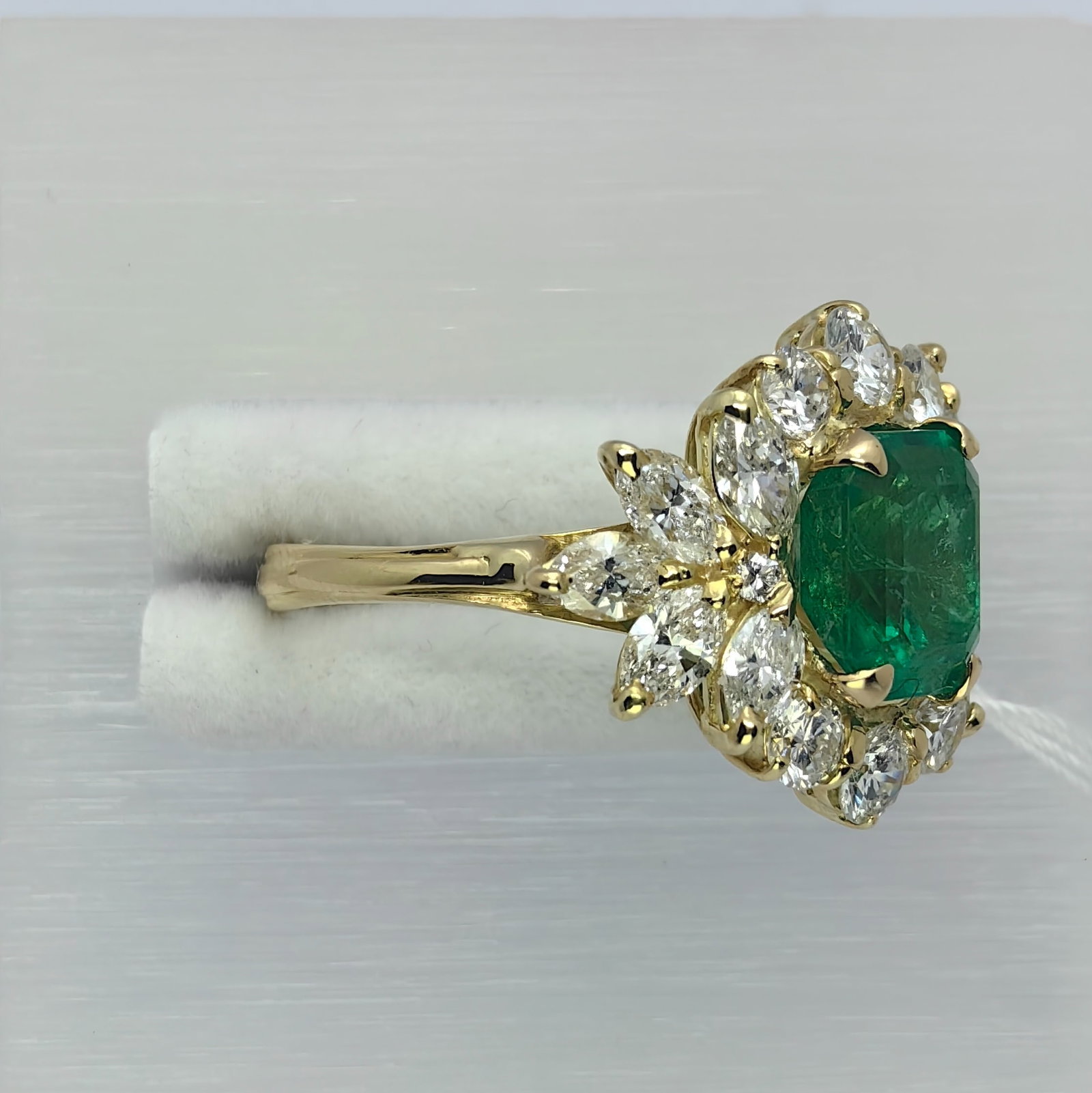K18 Emerald Diamond Ring - 3