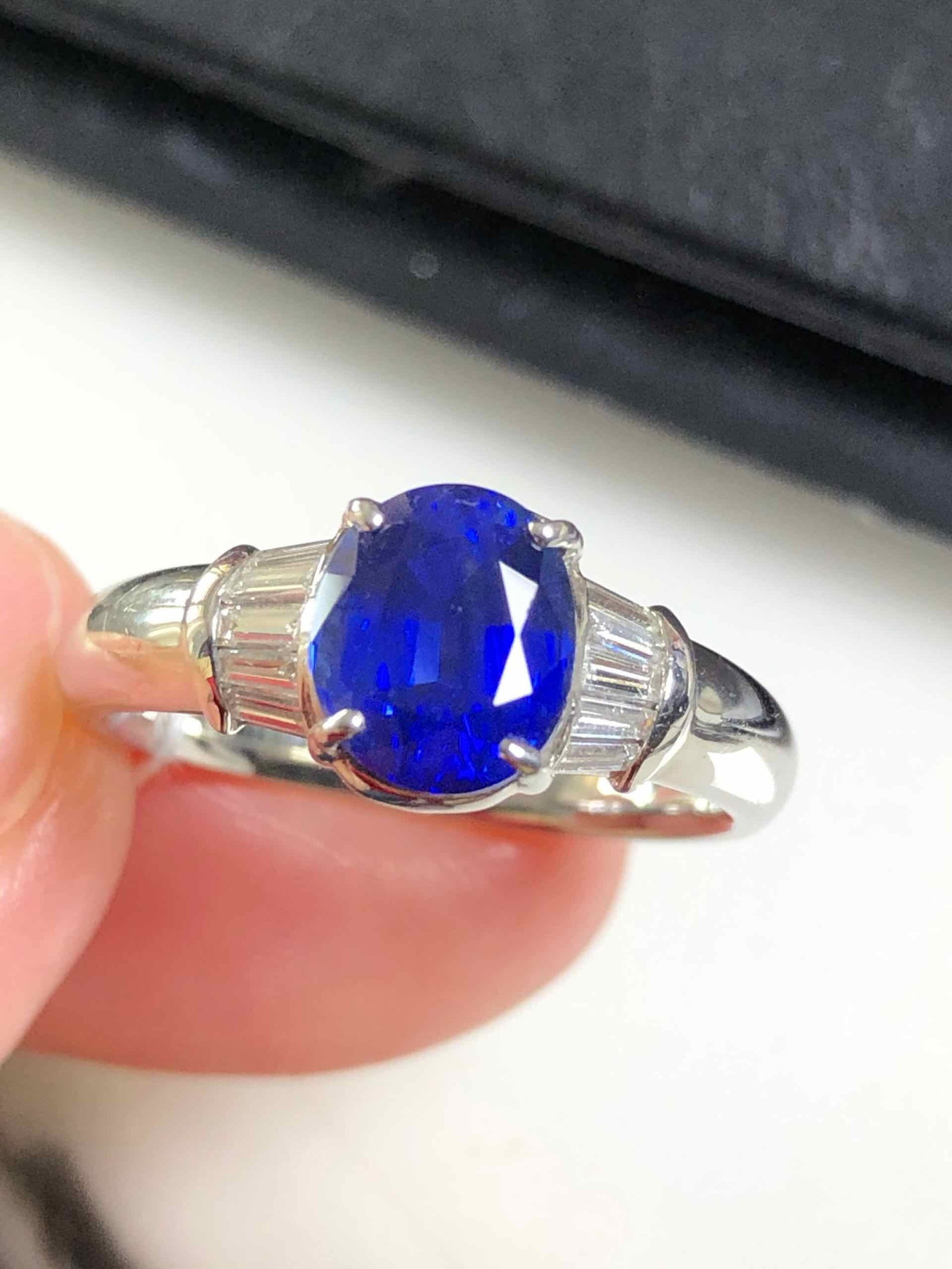 PT900 SAPPHIRE RING - 4