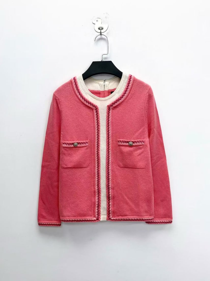 Chanel Pink Short Pure Cashmere weater: Item Name:Chanel Pink Short Pure Cashmere weater Brand:CHANEL Material:CASHMERE Size:36 Signed By:CHANEL Accessories:with Tag