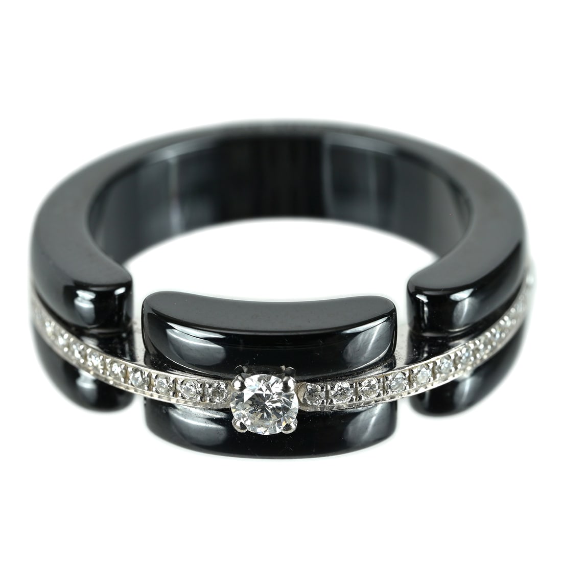 CHANEL Ultra K18 Black Ceramic Diamond Ring: Brand:CHANEL Model No.:N/A Sizs:7.25(US) Material:K18 Signed By:CHANEL Accessories:N/A