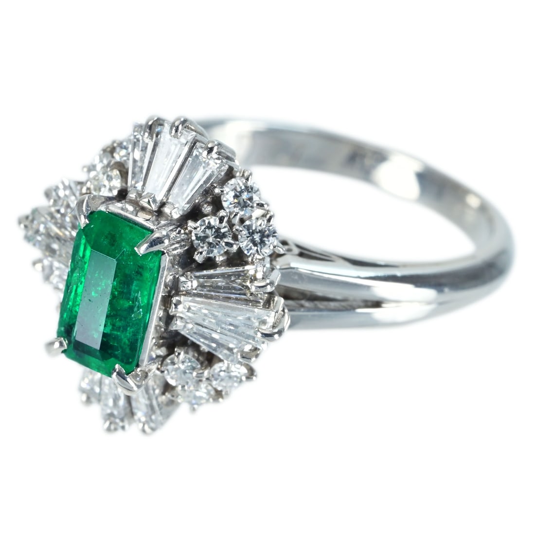 PT900 EMERALD RING - 2