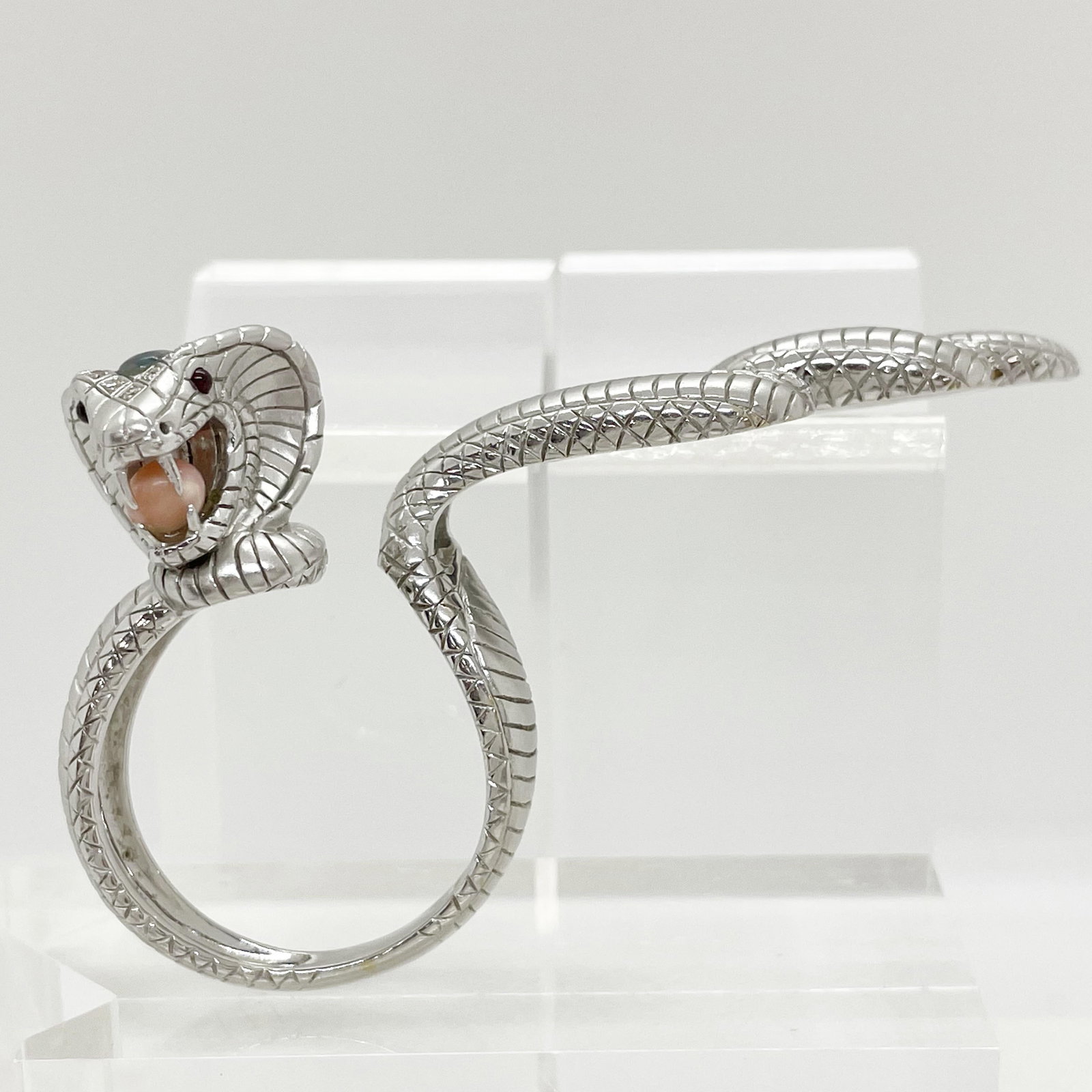 K18 Snake Opal Conch Pearl Ring: Brand:N/A Opal:2.76ctConch Pearl:0.53ctDiamond:0.05ct Sizs:9.5(US) Material:K18 Accessories:Certification