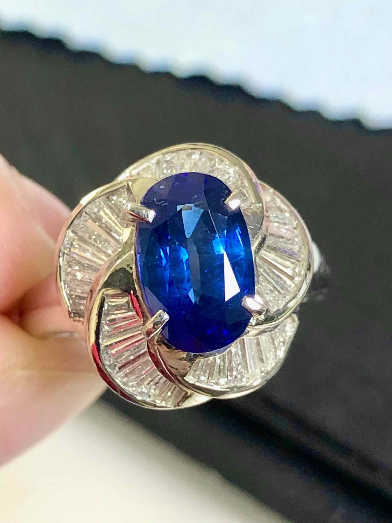 Pt900 Sapphire Diamond Ring (1 of 4)