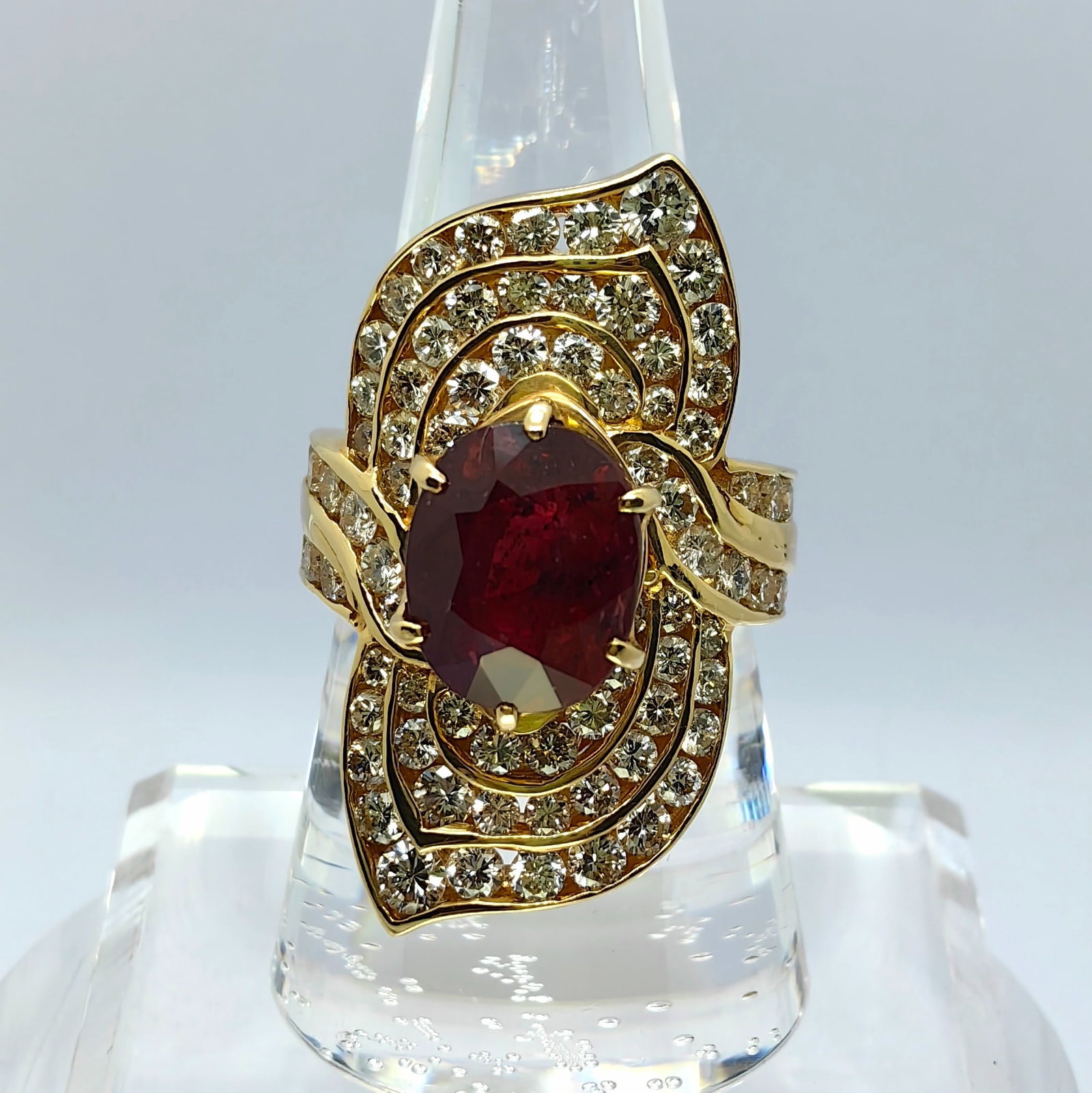 K18 Madagascar NH Ruby Diamond Ring: Type: Ring Metal:K18 White Gold Ruby:6.19ct Diamond:3.73ct Size:7(US) Signed By: N/A Additional Information: GRS