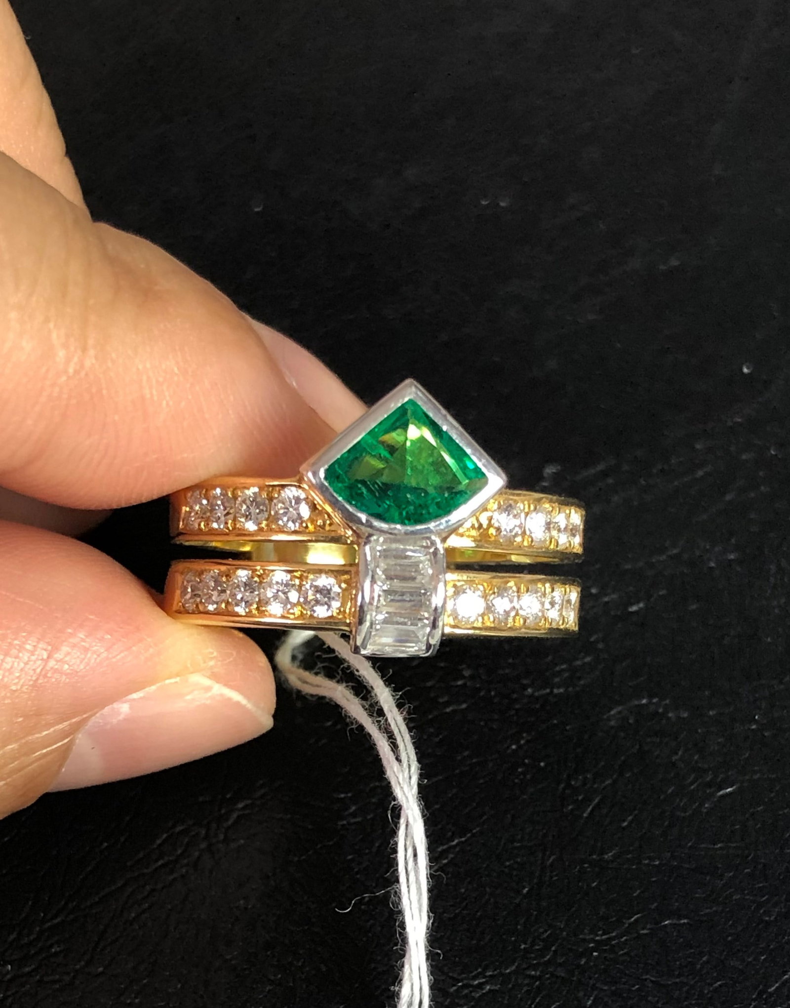 PT900/K18 EMERALD RING - 2
