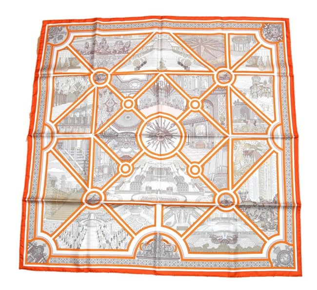 HERMES Flanerie A Versailles Scarf: Item Name:Hermes Flanerie A Versailles Scarf Brand:Hermes Model No.:H002928S 12 Sizs:90m*90cm Material:Silk Accessories:N/A