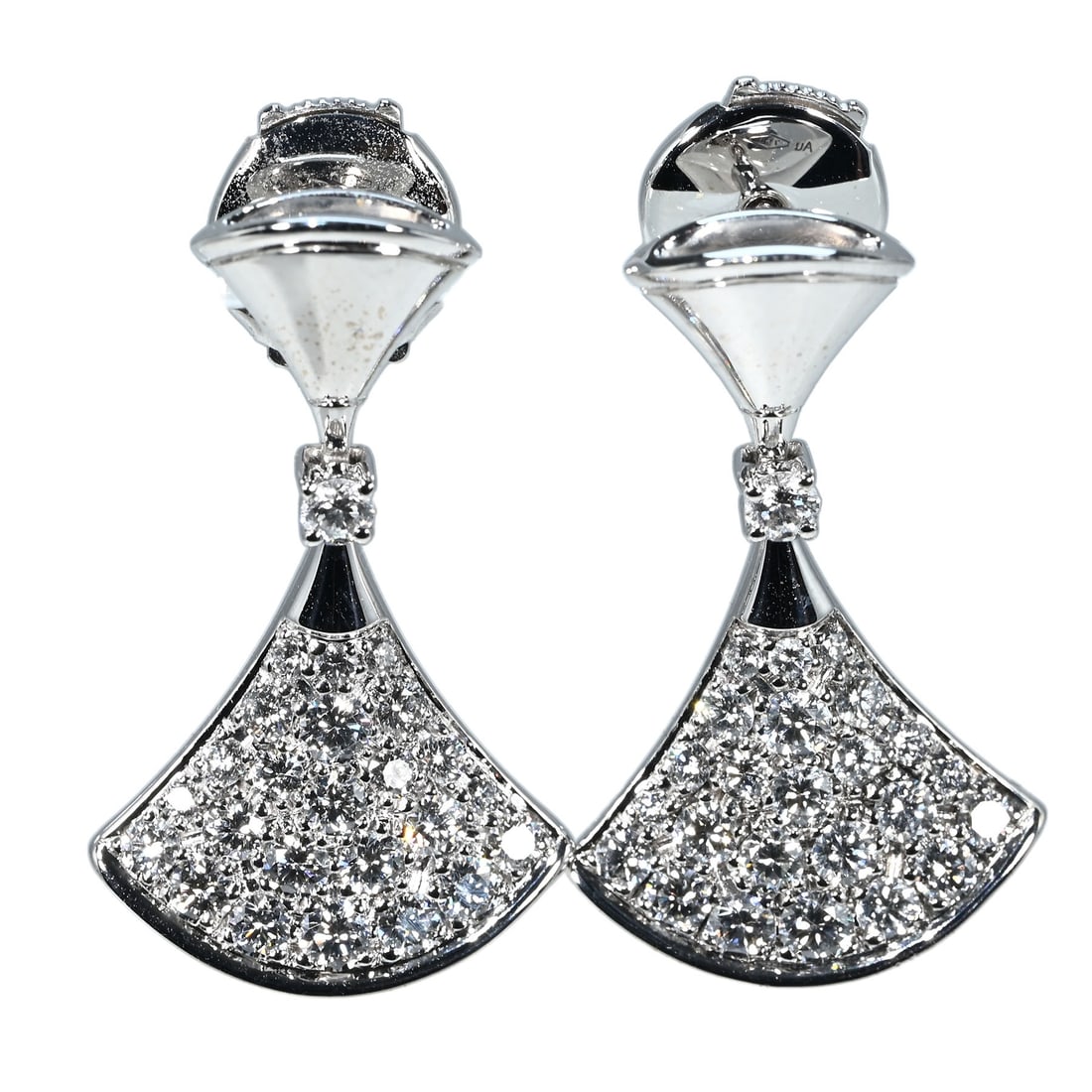 BVLGARI K18 DIAMOND DIVAS' DREAM EARRINGS: Type:EARRINGS Item Name:BVLGARI K18 DIAMOND DIVAS' DREAM EARRINGS Brand:BVLGARI Metal:18K Material:?? Accessories:Certificate
