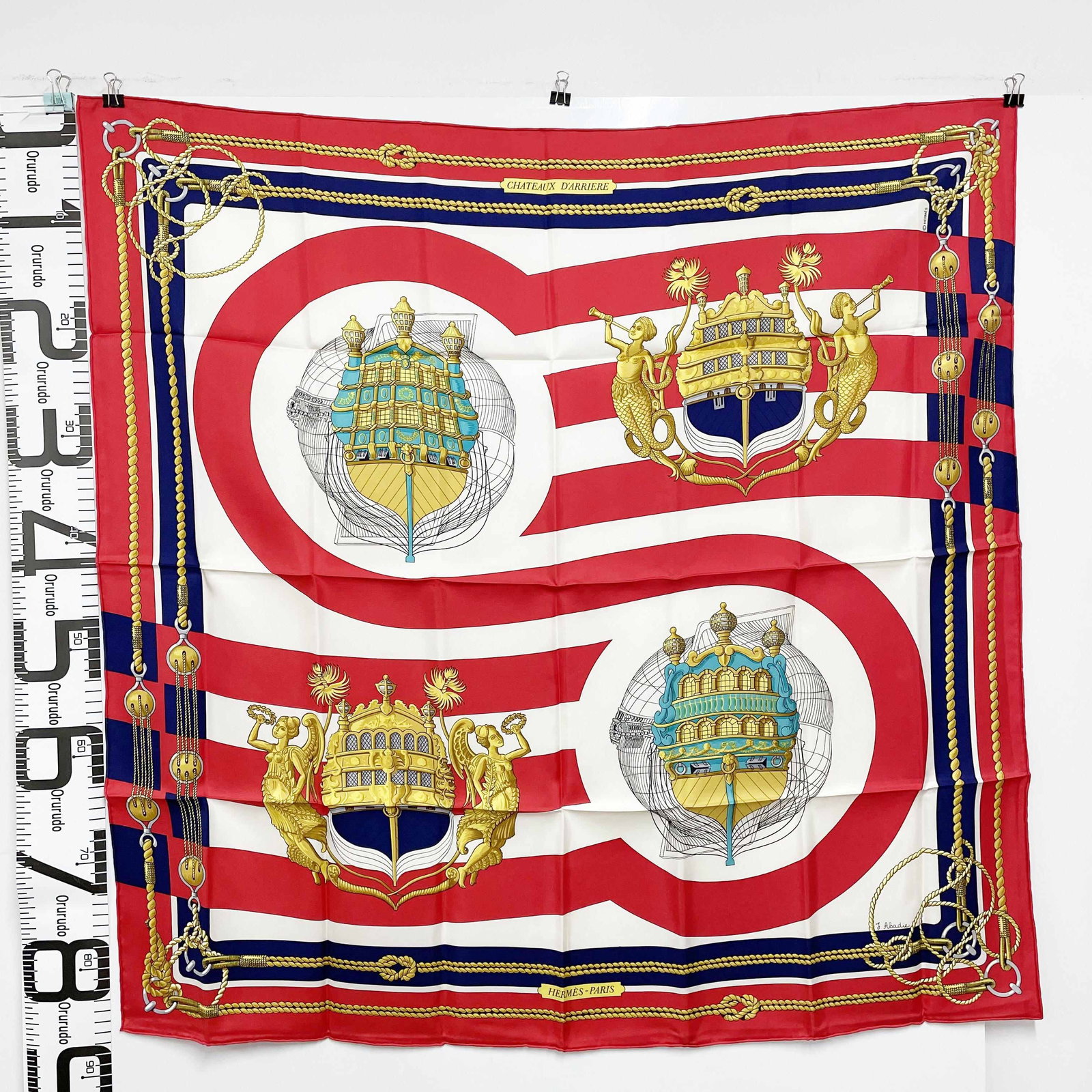 HERMES Kare 90 Chateaux D'Arriere Silk muffler: Item Name:HERMES Kare90 Chateaux D'Arriere Silk muffler Brand:Hermes Model No.:N/A Size:88cm*88cm Material:Silk Accessories:Bag