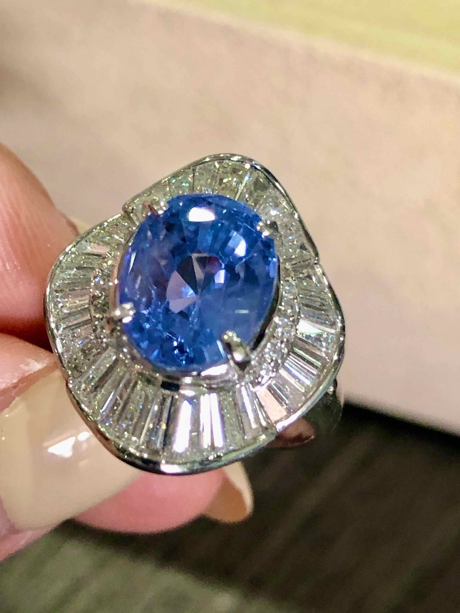 PT900 SAPPHIRE RING - 4