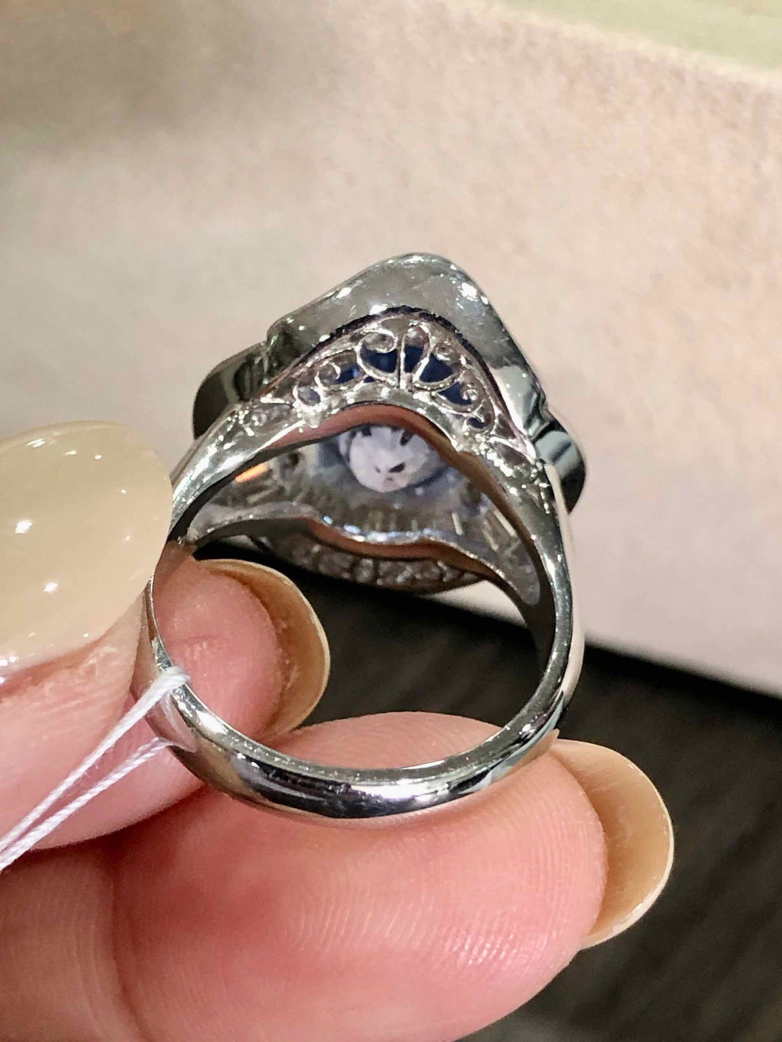 PT900 SAPPHIRE RING - 6