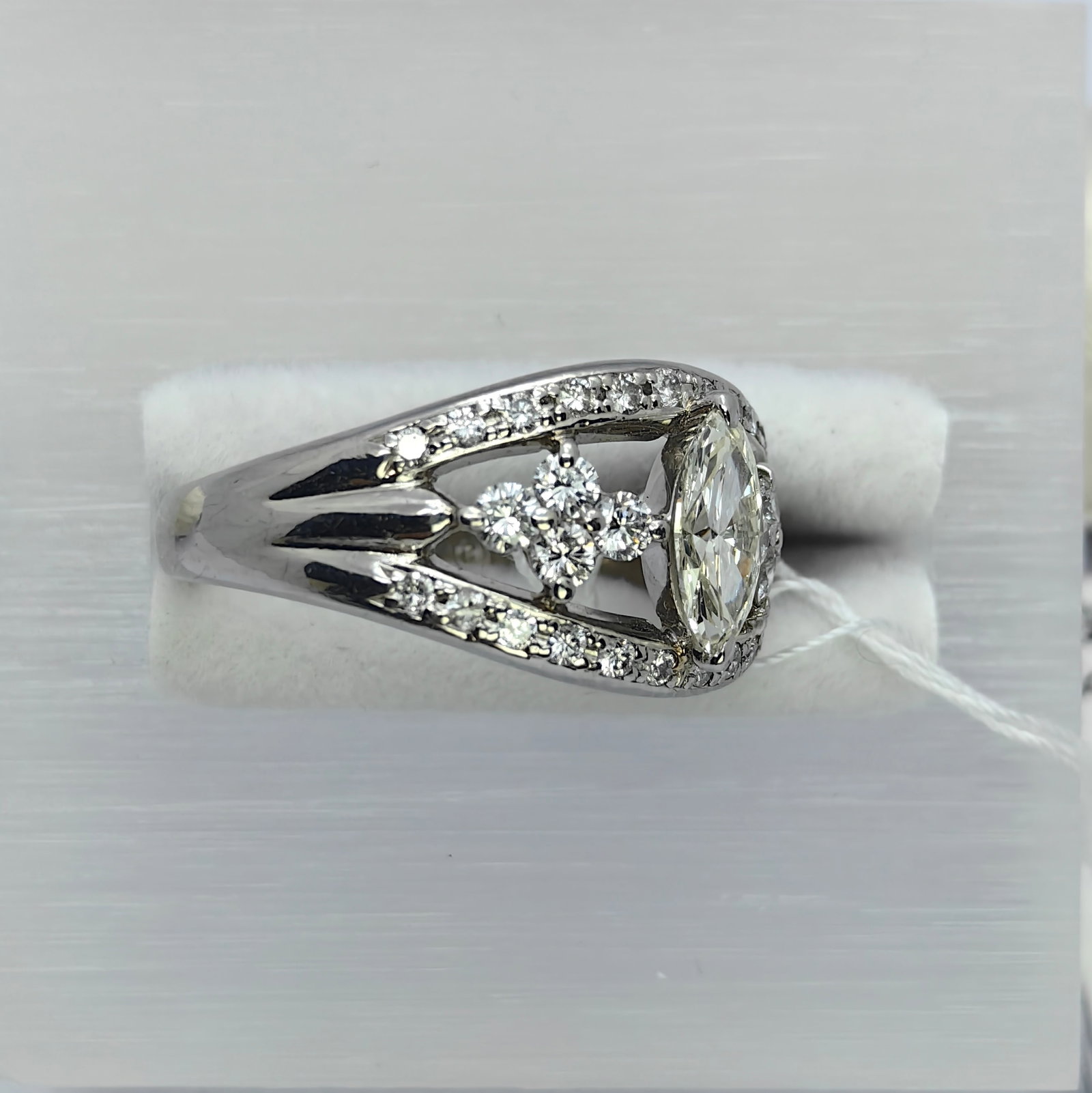 Pt900 Diamond Ring - 3