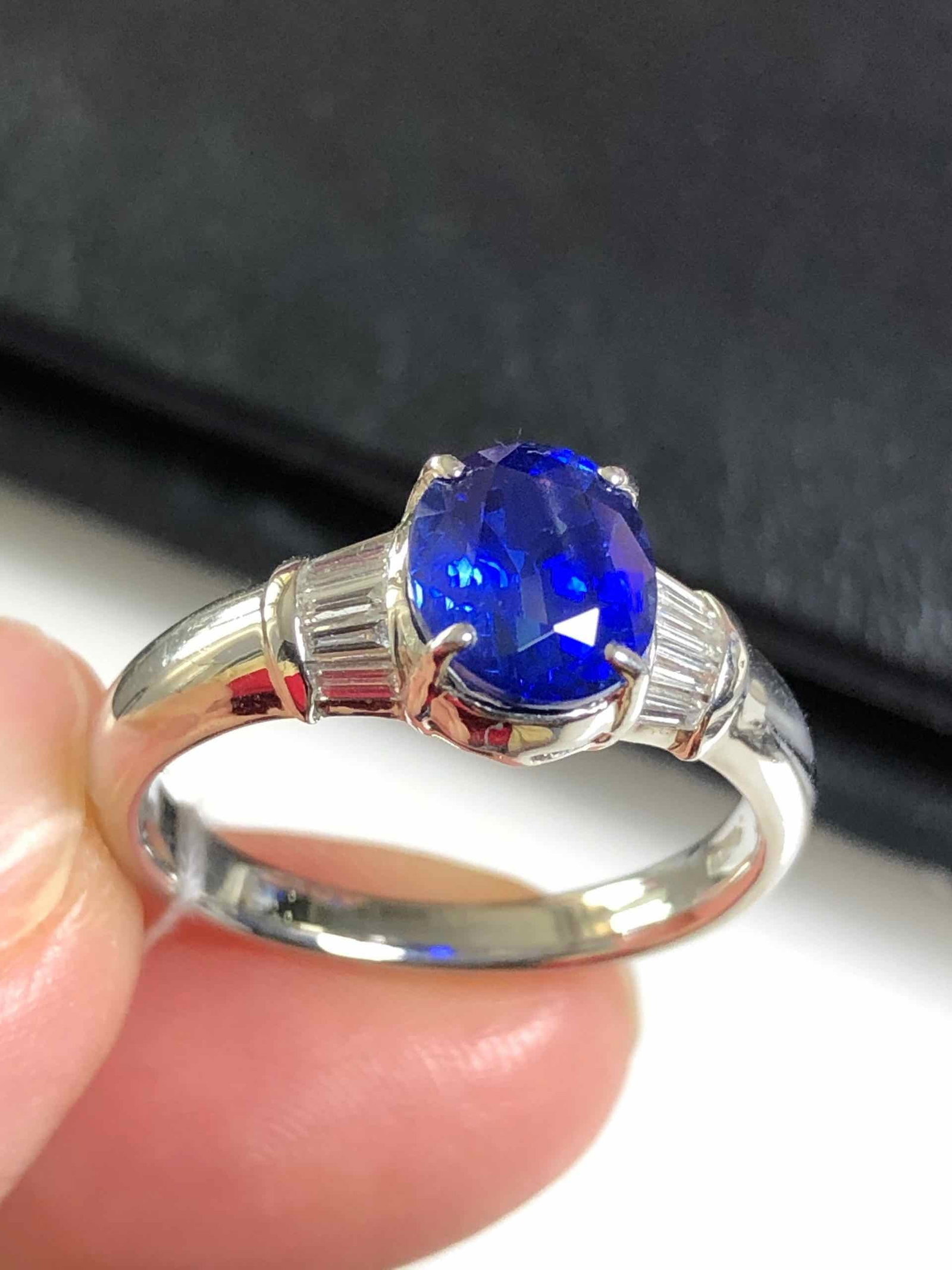 PT900 SAPPHIRE RING - 2