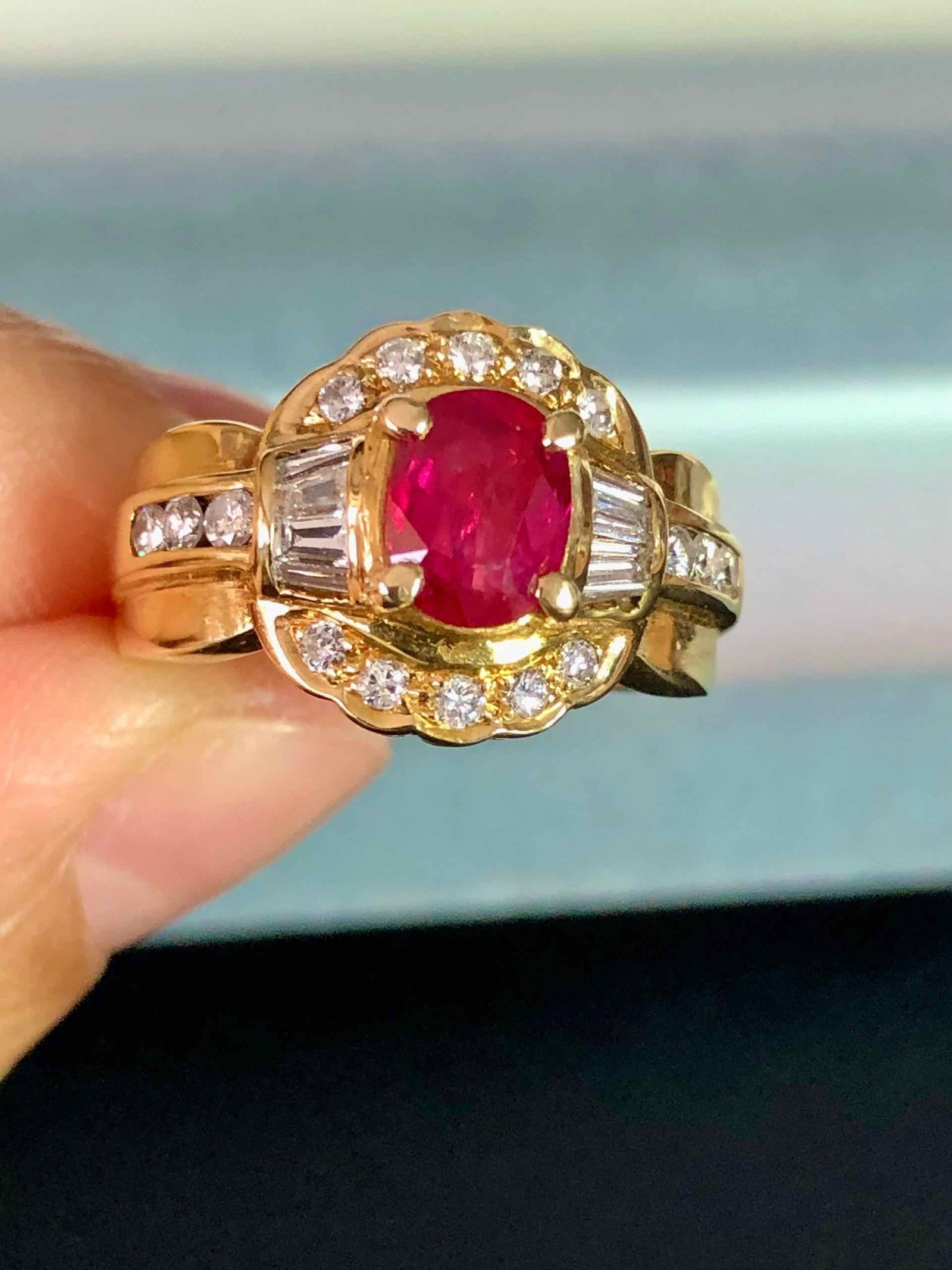 K18YG RUBY RING: Type:RING Diamond:0.52ct Ruby:1.18ct Metal:18K Size:5.5(US) Accessories:CGL