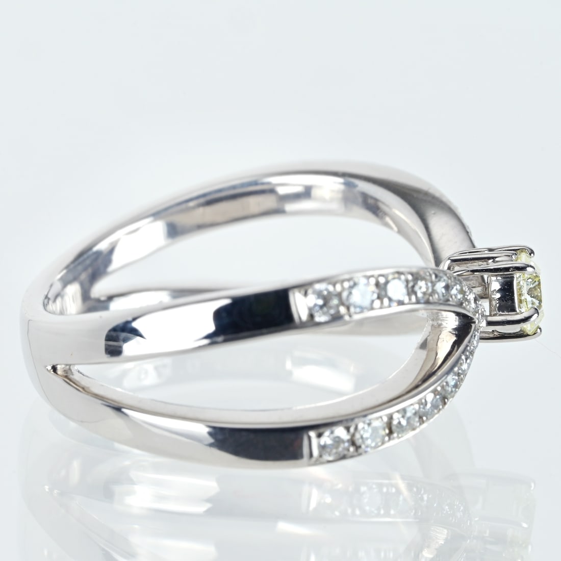 18K Diamond Ring - 2