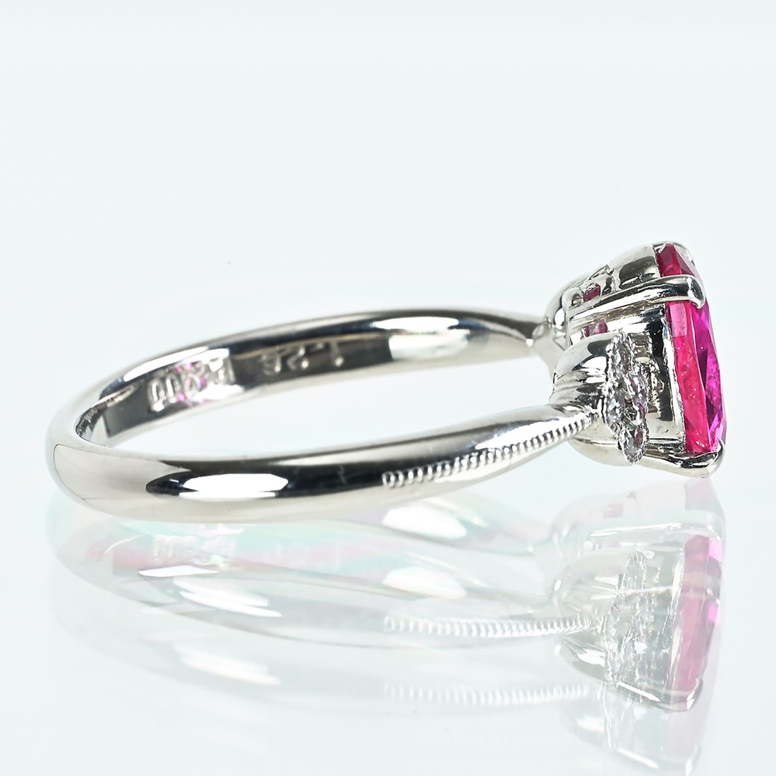 Pt900 Ruby Ring - 3