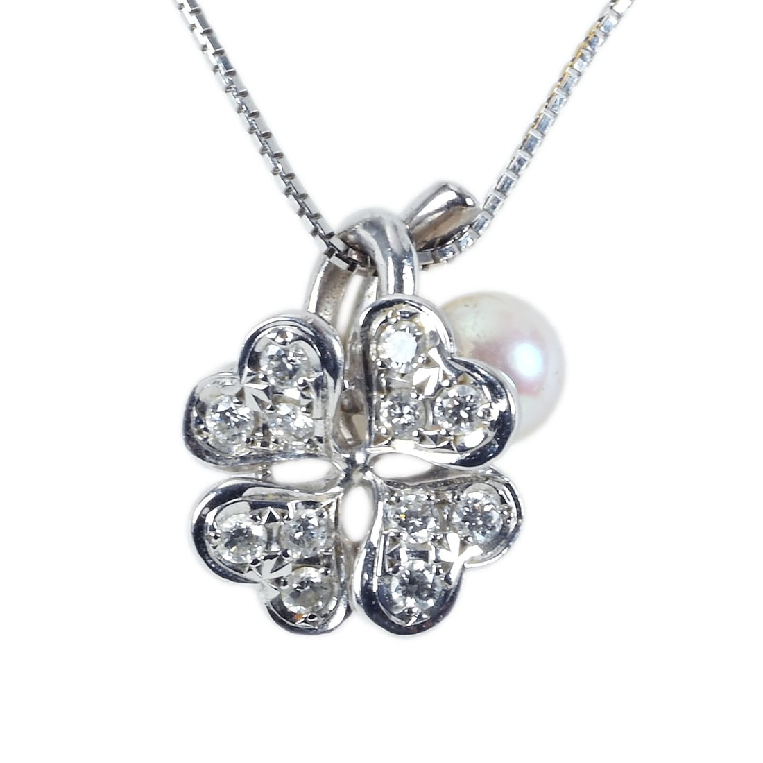 MIKIMOTO K18 Akoya 5.mm Pearl Necklace: Brand:MIKIMOTO Model No.:N/A Sizs:45cm Material:K18 Accessories:N/A