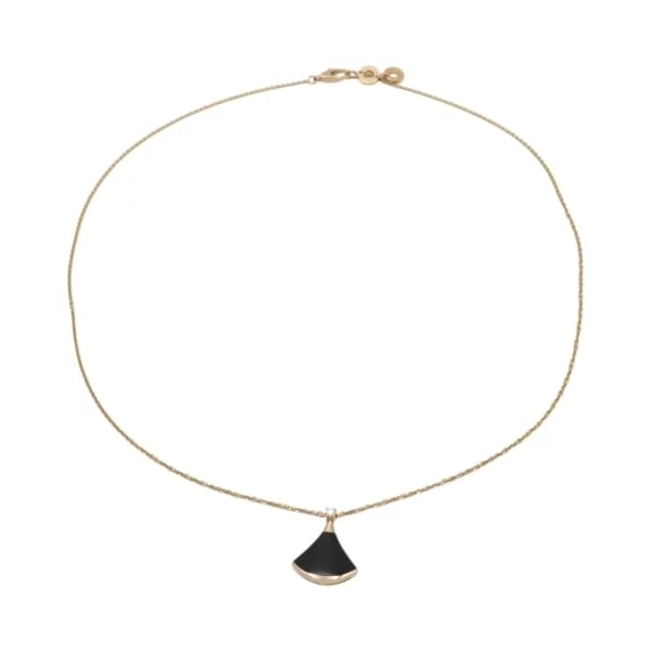 BULGARI BVLGARI Diva's Dream Onyx Yellow Gold Necklace: Item Name:Bulgari Diva's Dream Onyx Yellow Gold Necklace Brand: BVLGARI Model No.:PCWV9P Sizs:47cm Material:18K/Onyx Color:Yellow Accessories:Card