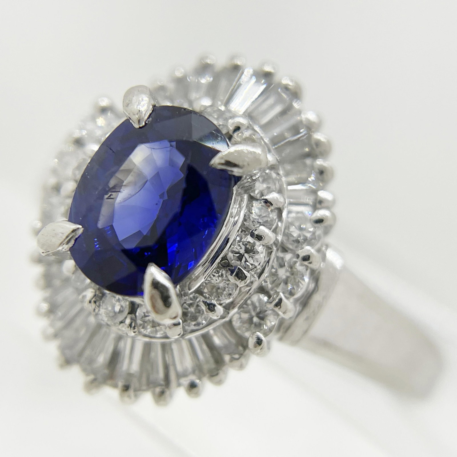 PT900 SAPPHIRE RING - 2