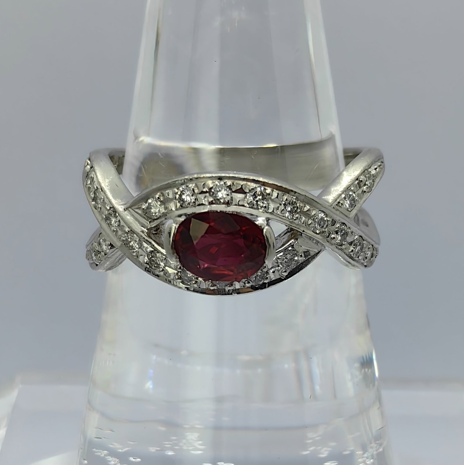 Pt900 Ruby Diamond Ring: Type: Ring Metal:Platinum Ruby:0.76ct Diamond:N/A Size:7.5(US) Signed By: N/A