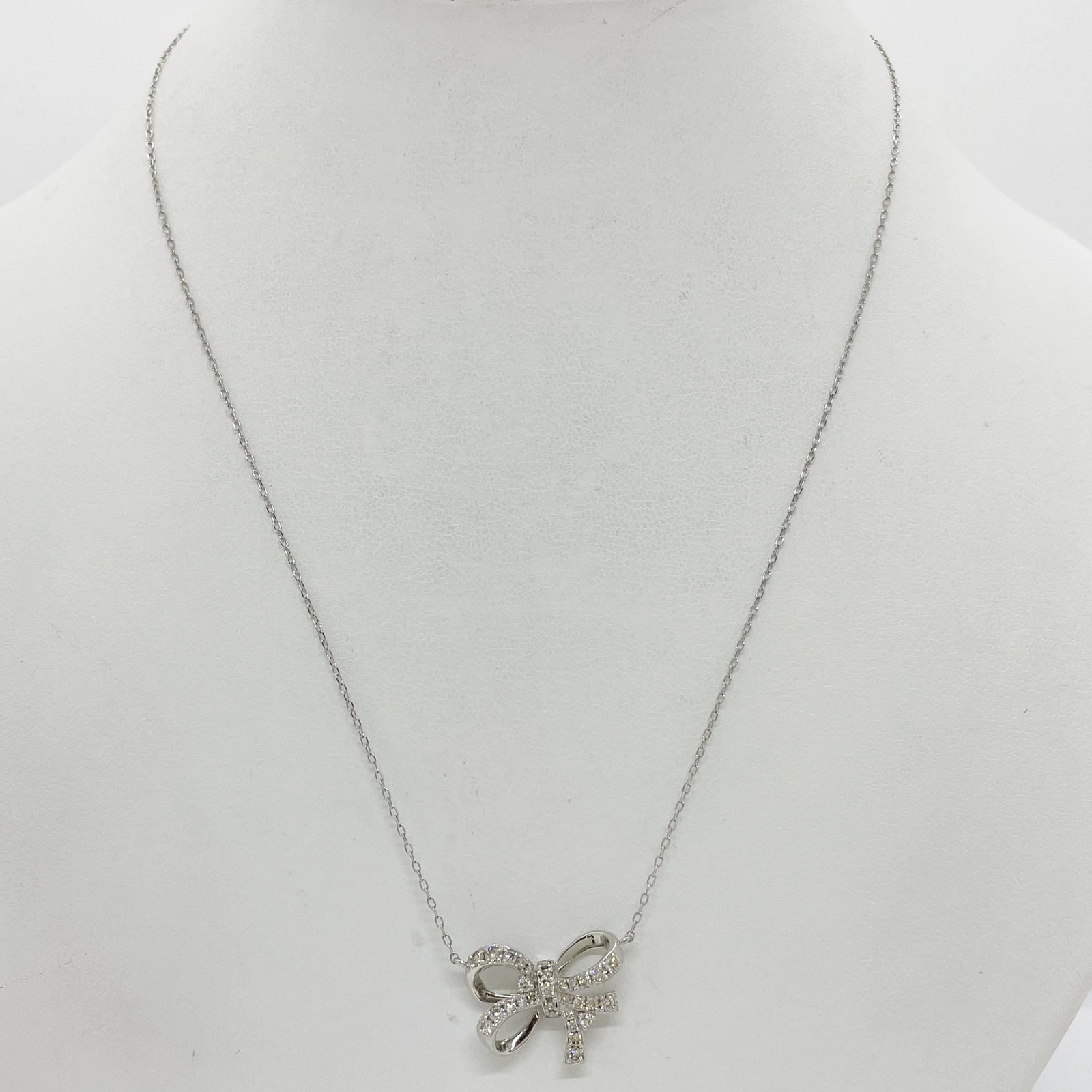 Pt900/Pt850 Diamond Necklace: Type: Necklace Metal:Platinum Diamond:0.50ct Size:48cm Signed By: N/A