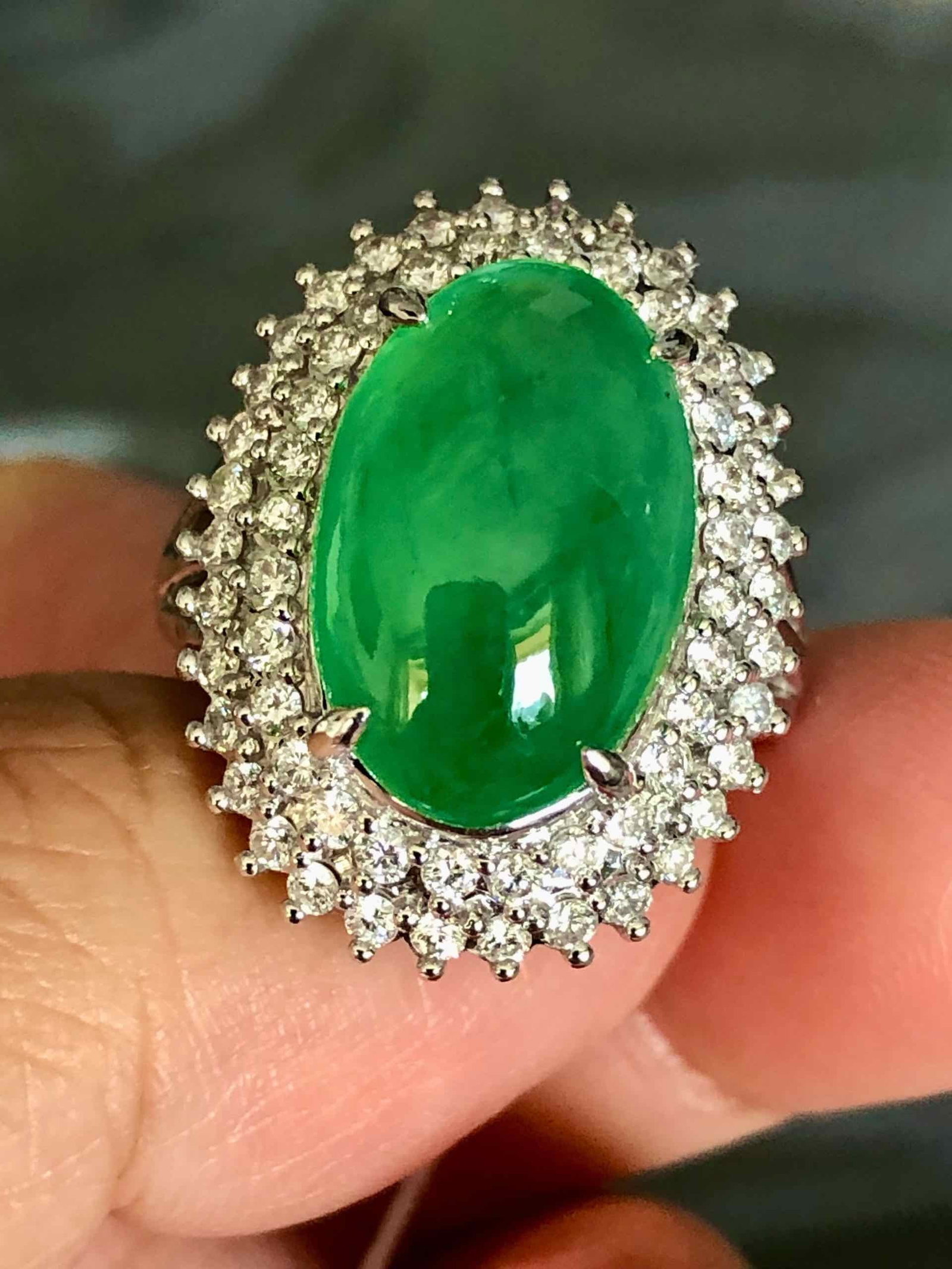 K18 JADEITE RING: Type:RING Item Name:K18 JADEITE RING Diamond:1.00ct JADEITE:7.65ct Metal:18K Size:6.5ct Accessories:N/A