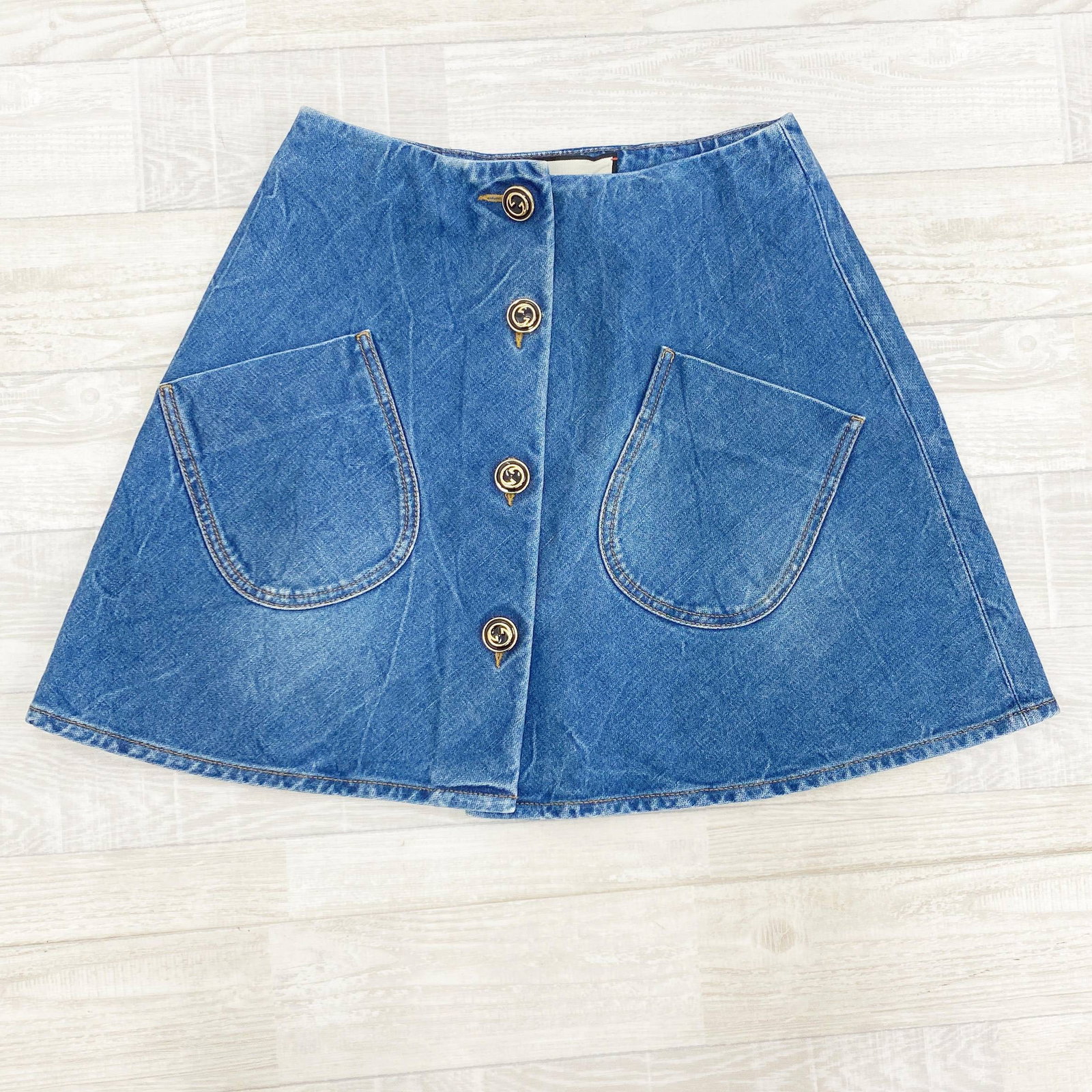 GUCCI Skirt Denim Blue: Item Name:GUCCI Skirt Denim Blue Brand:Gucci Model No.:N/A Sizs:38 Material:Cotton Accessories:Box