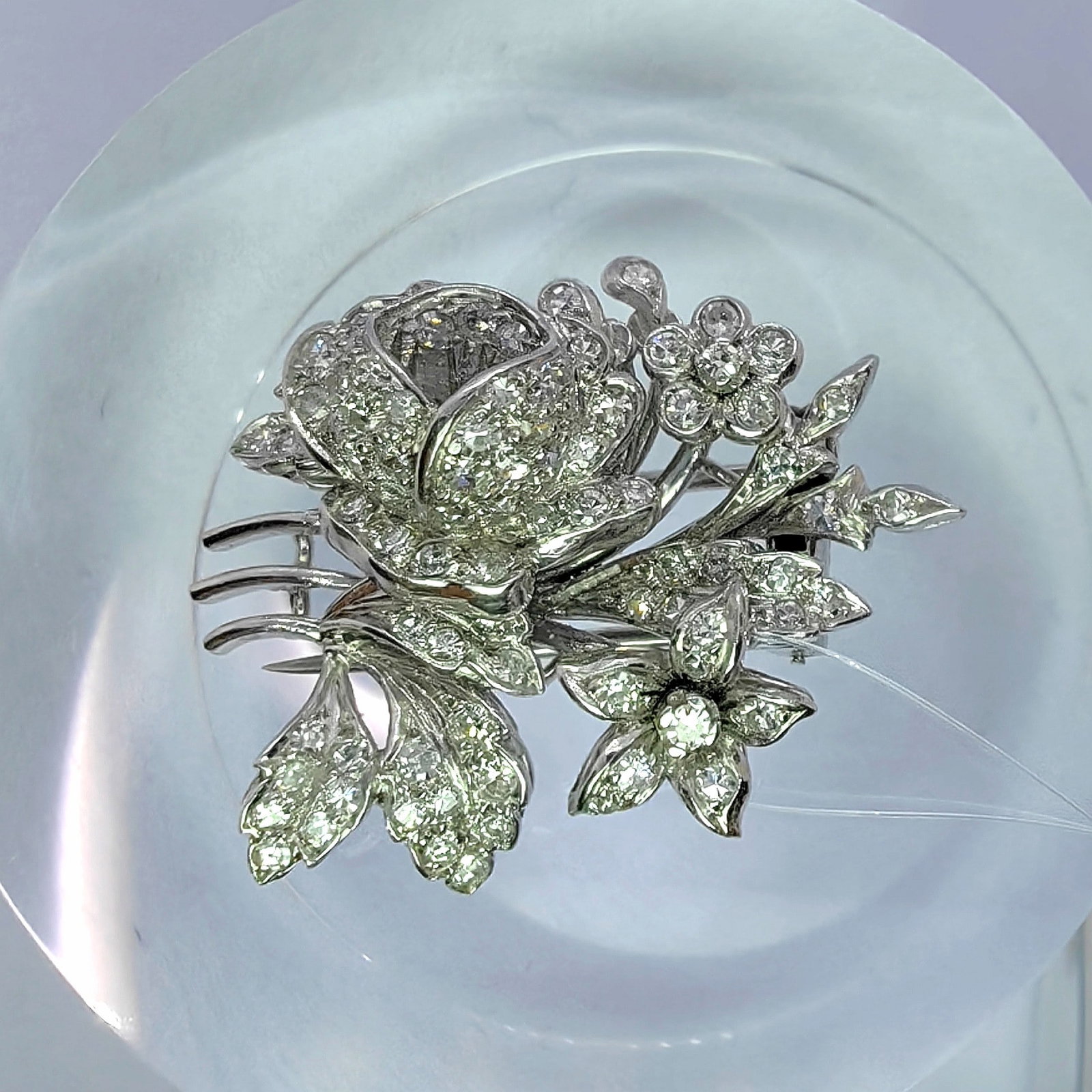 Pt900 Diamond Brooch: Type: Brooch Metal:Platinum Diamond:N/A Size:N/A Signed By: N/A