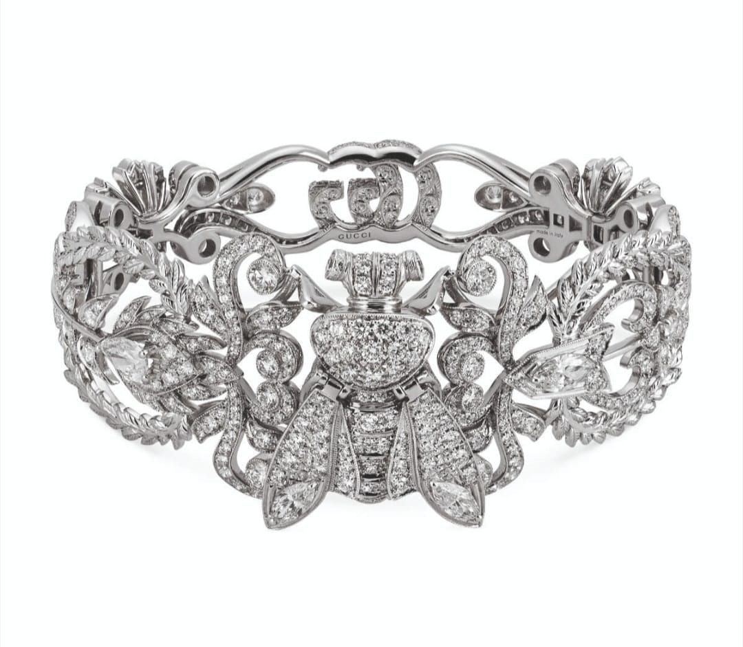 GUCCI Hortus Deliciarum K18 Multi-finger Ring: Brand:GUCCI Type: Ring Model No.: Hortus Deliciarum Diamonds:3.86ct Sizs:6.25(US) Material:K18 Signed By: GUCCI Accessories: N/A