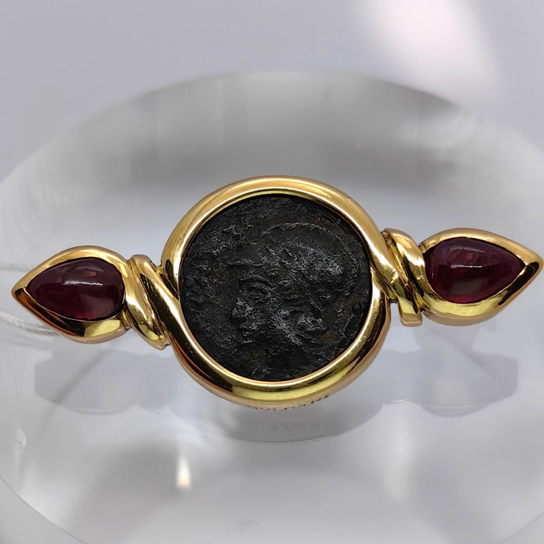 BVLGARI BULGARI K18 Coin Brooch: Type: Brooch Metal:K18 Yellow Gold Size:N/A Signed By: Costantino330.354 d.c,BVLGARI Accessories: Box