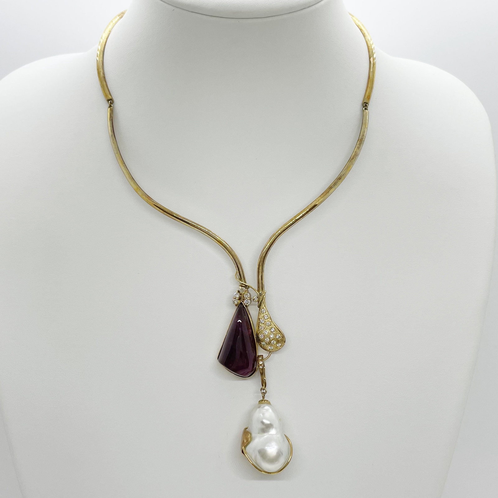 K18 Tourmaline Pearl Diamond Necklace: Type: Necklace Metal:K18 Yellow Gold Tourmaline:31.05ct Diamond:0.30ct Diamond:0.48ct Size:50cm Signed By: N/A