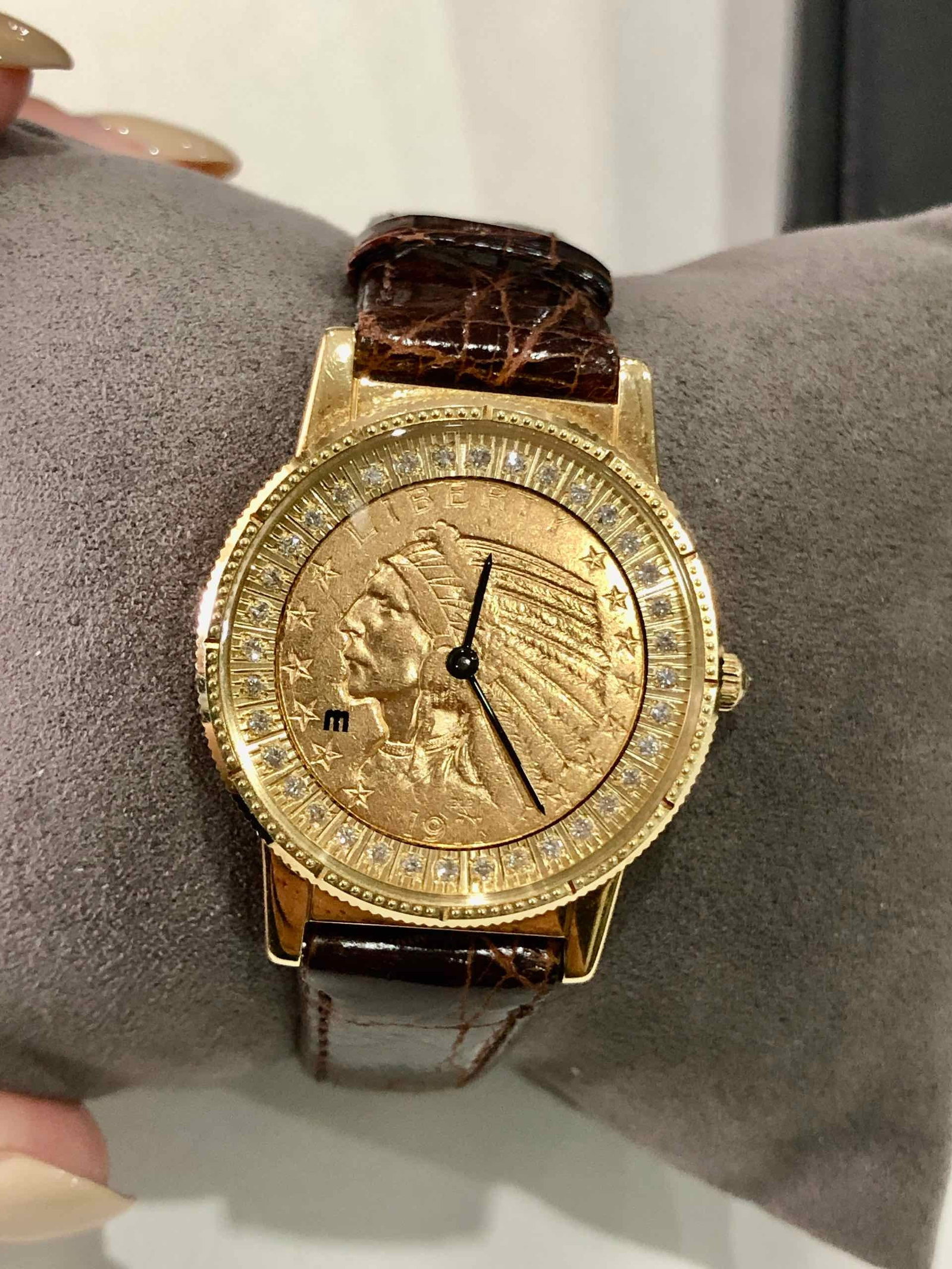MIWAKI WATCH: Type:WATCH Item Name:MIWAKI WATCH Brand:MIWAKI Size:N/A Accessories:N/A